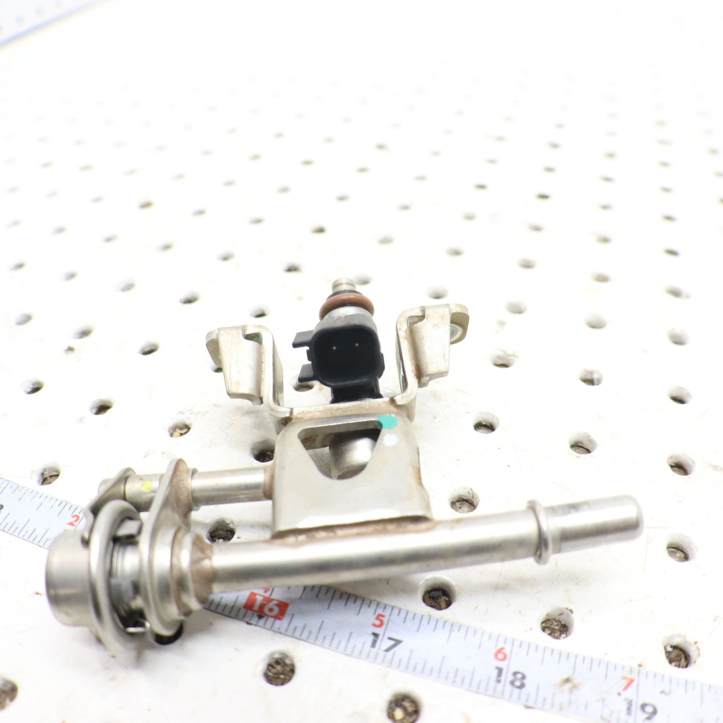 2016 Polaris Sportsman Sp 570 Fuel Injector & RAIL 2521068; 2521403