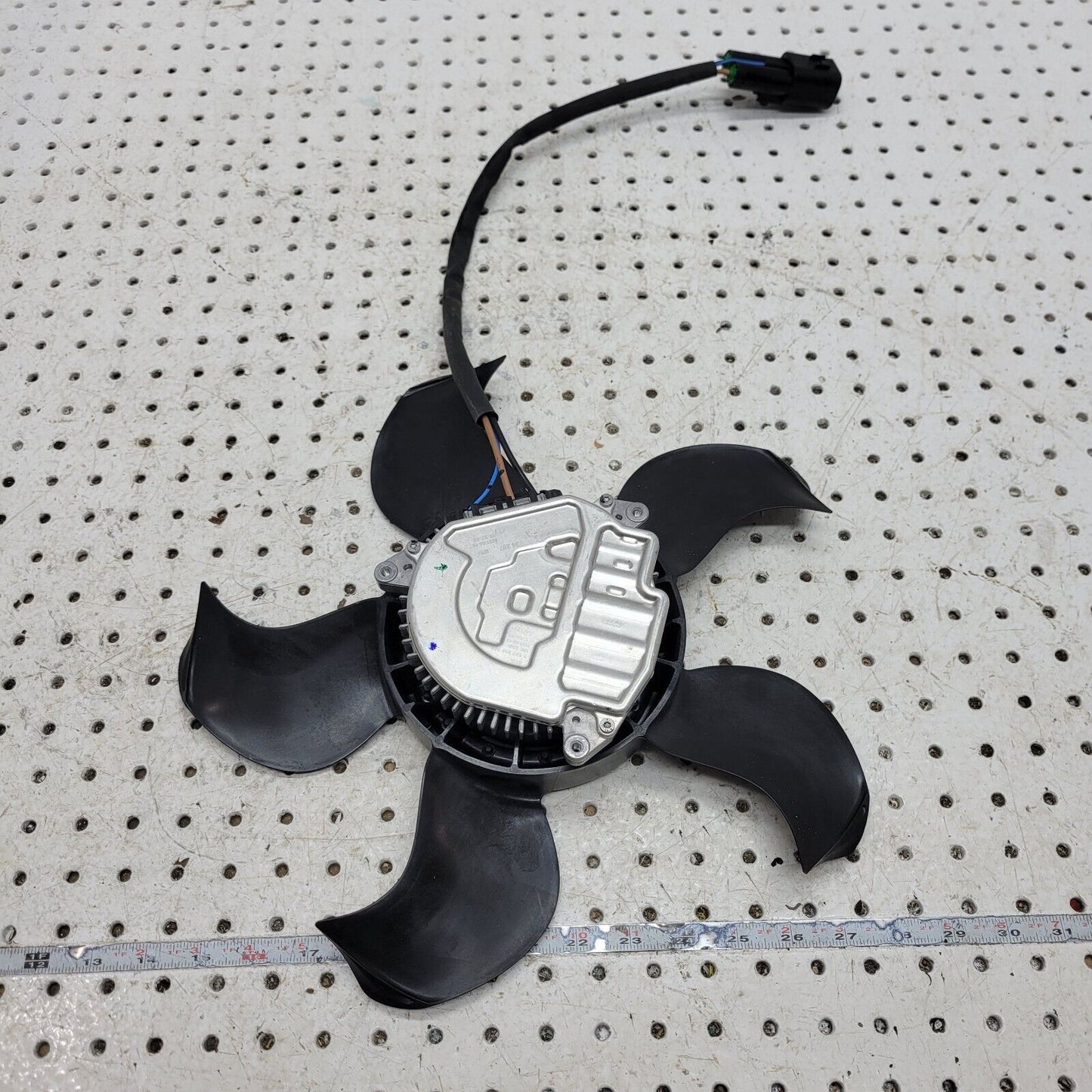 Gm Oem LOWER Engine Cooling Fan. 84850041, 3137234207