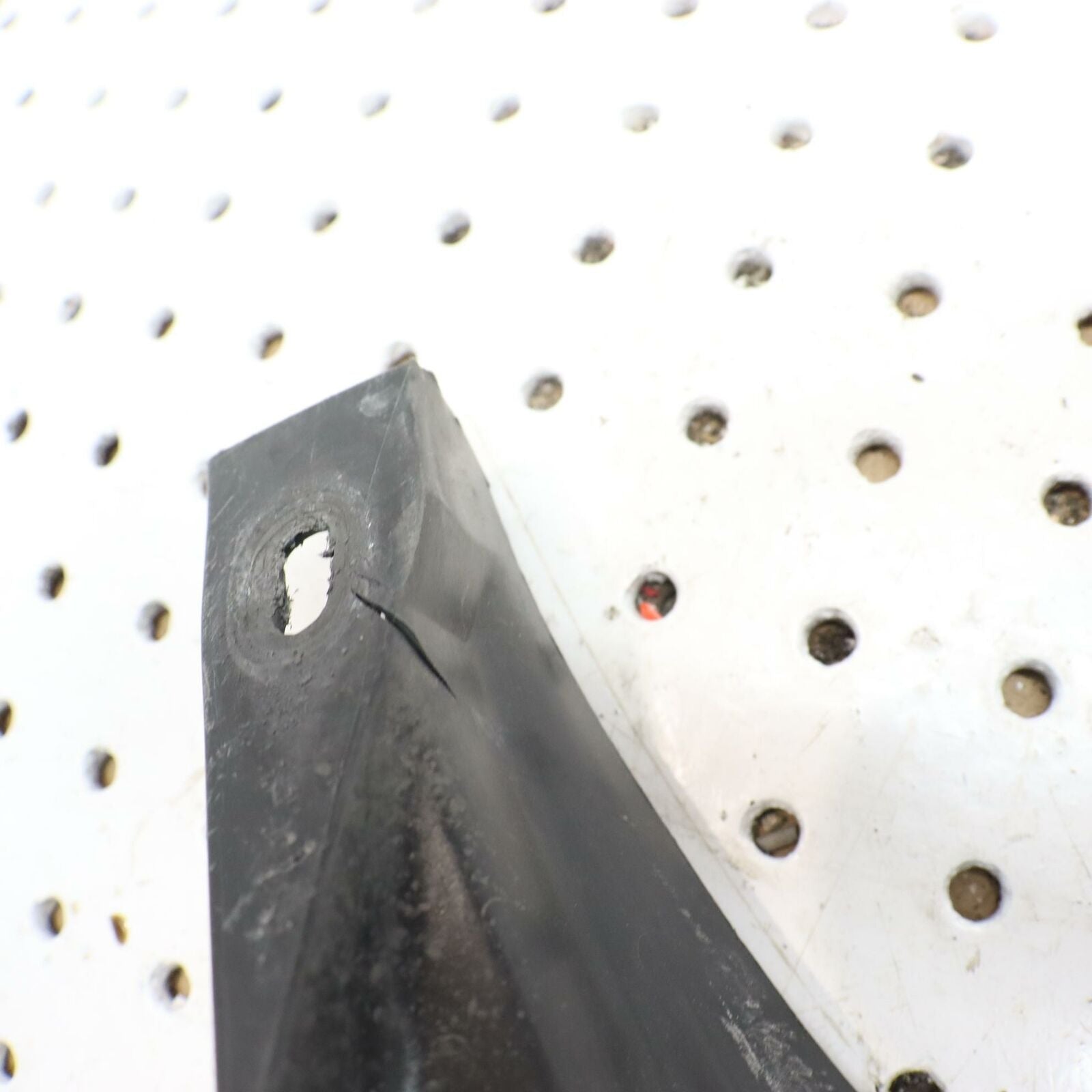 2006 POLARIS SWITCHBACK SEAT WEDGE ASM, BLK 2632845-070