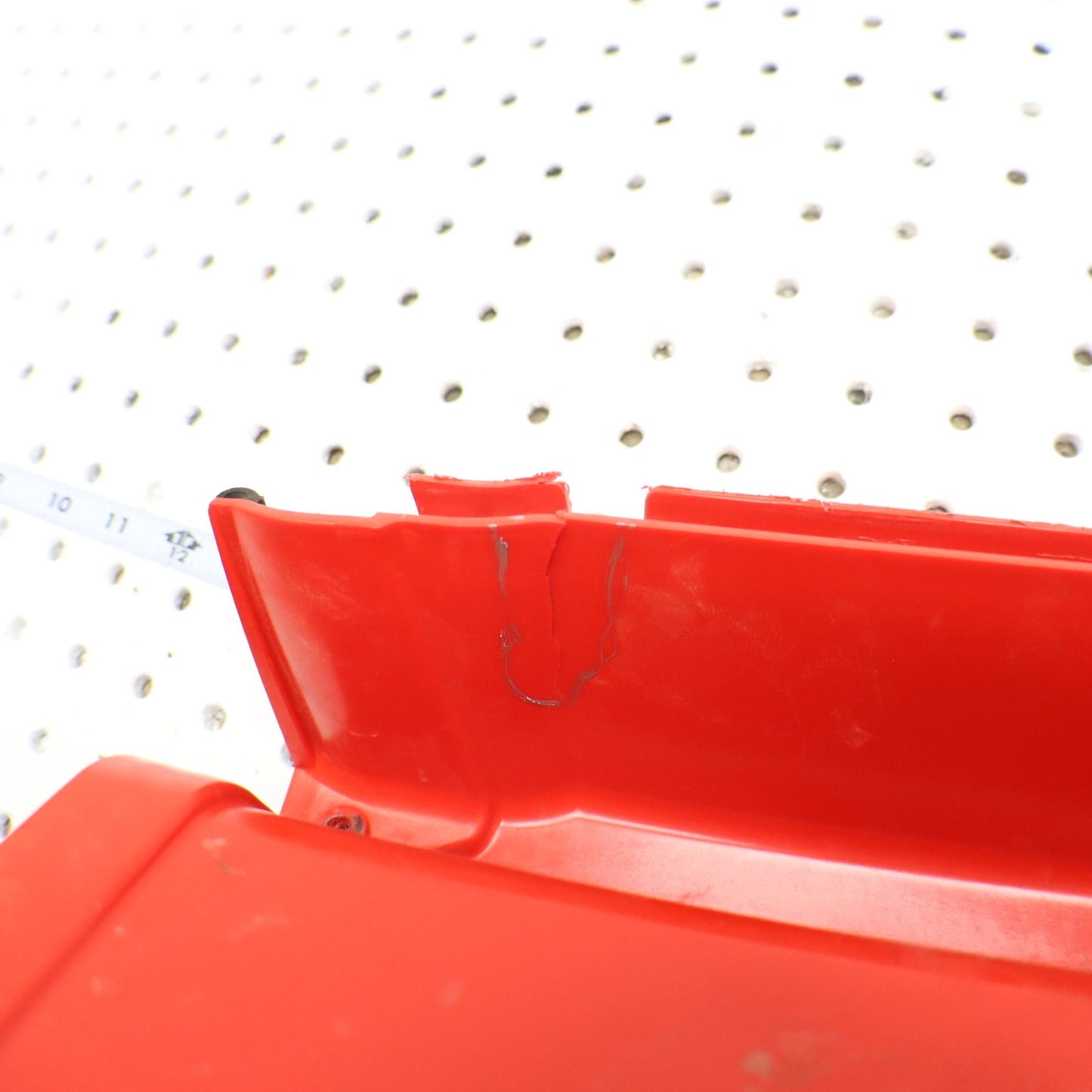 2016 POLARIS SPORTSMAN 570 FRONT FENDER COVER RED 5439069-293 CRACK