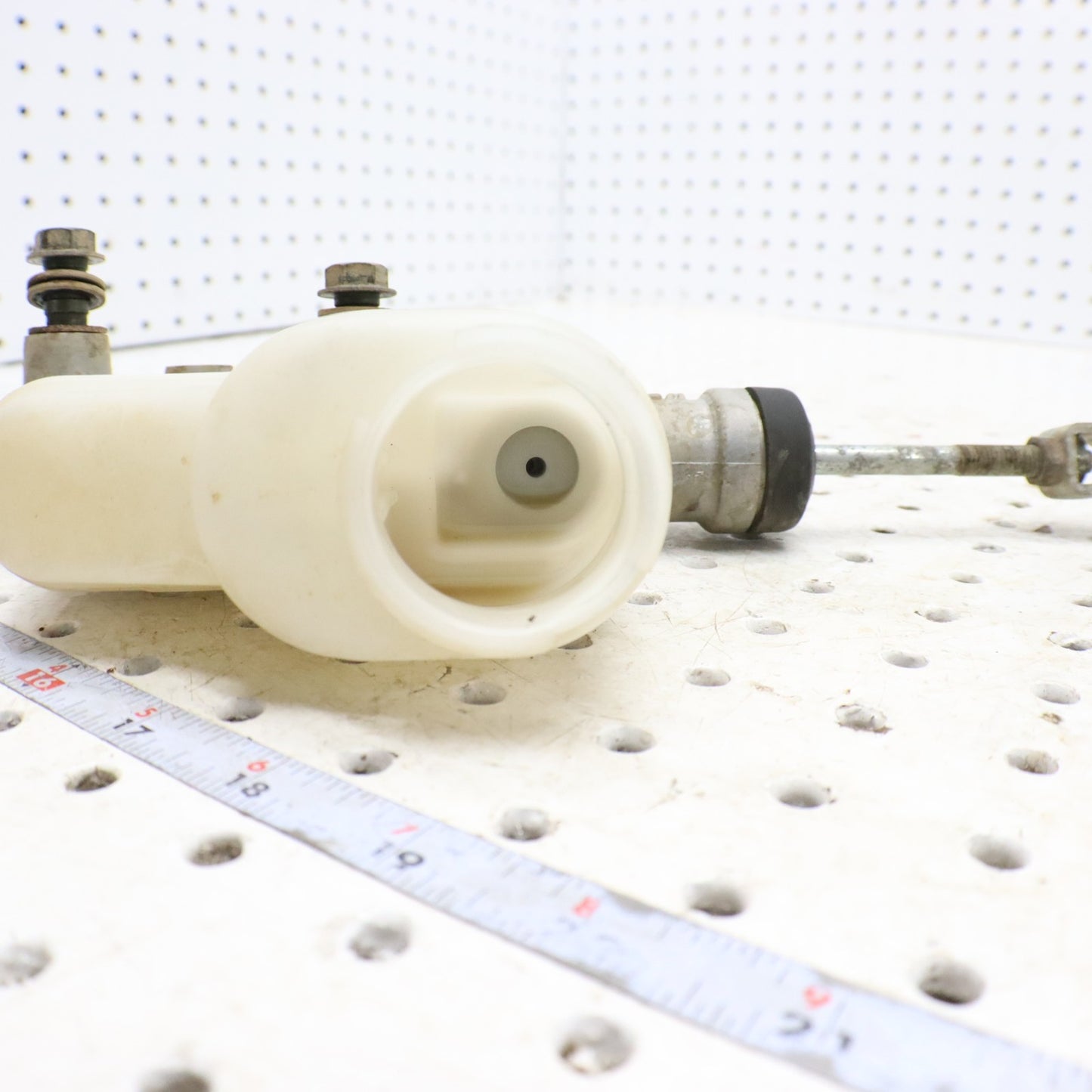 2009 Polaris Rzr 800 Brake Master Cylinder 1911234 1912463
