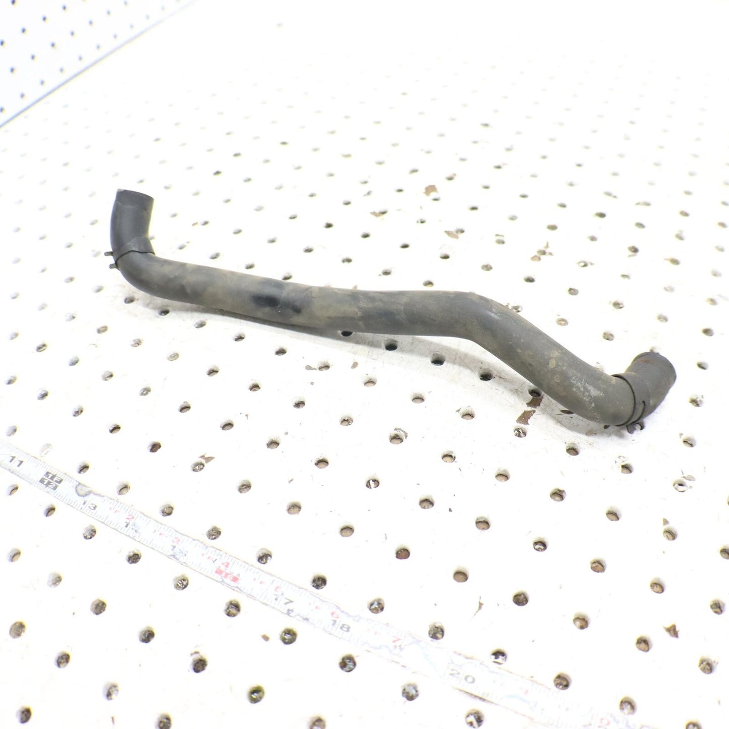 2009 POLARIS SPORTSMAN XP 850 CRANKCASE TO AIRBOX BREATHER HOSE 5413425; 5413889