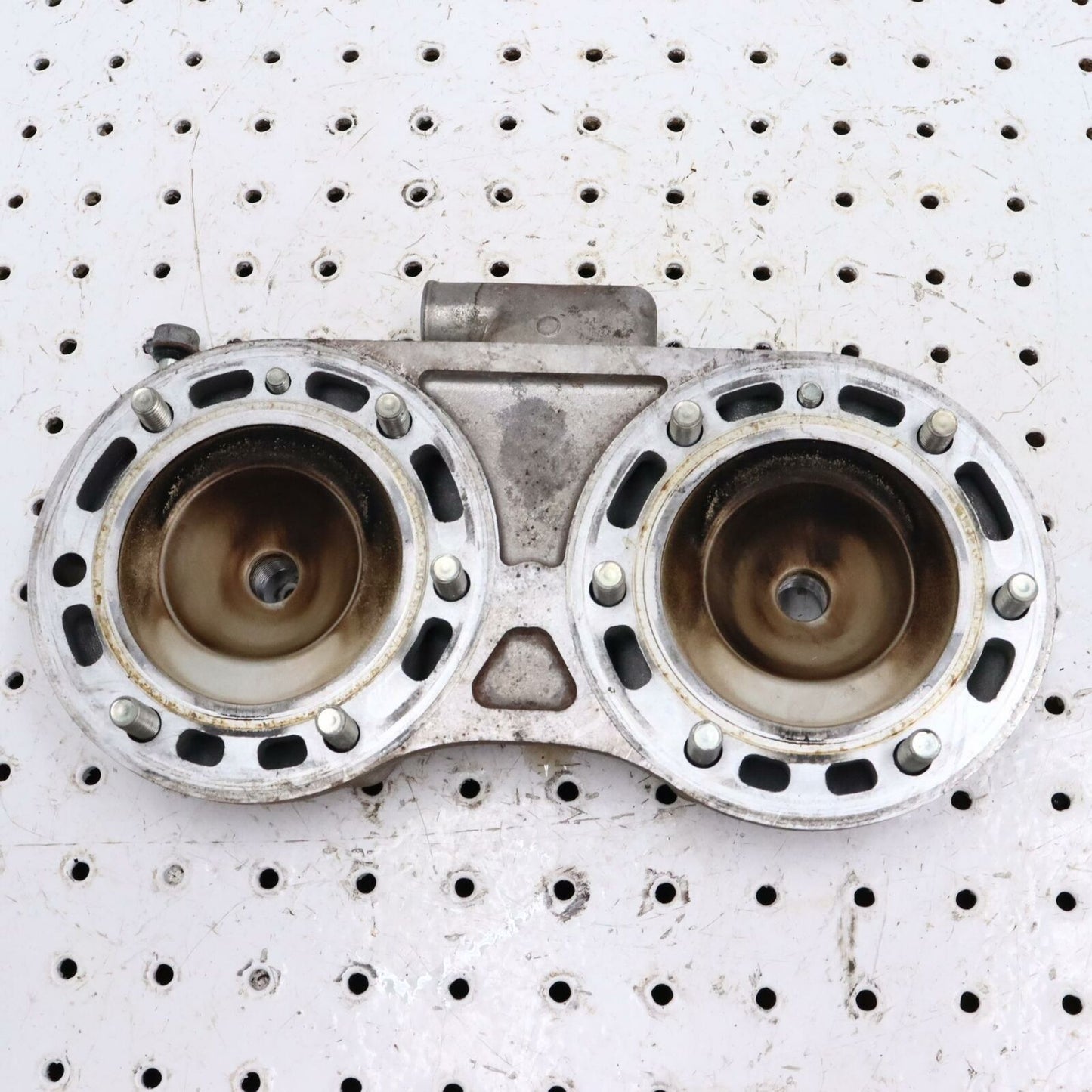 2013 ARCTIC CAT F5 ENGINE MOTOR CYLINDER HEAD TOP COVER DOME 3007-611
