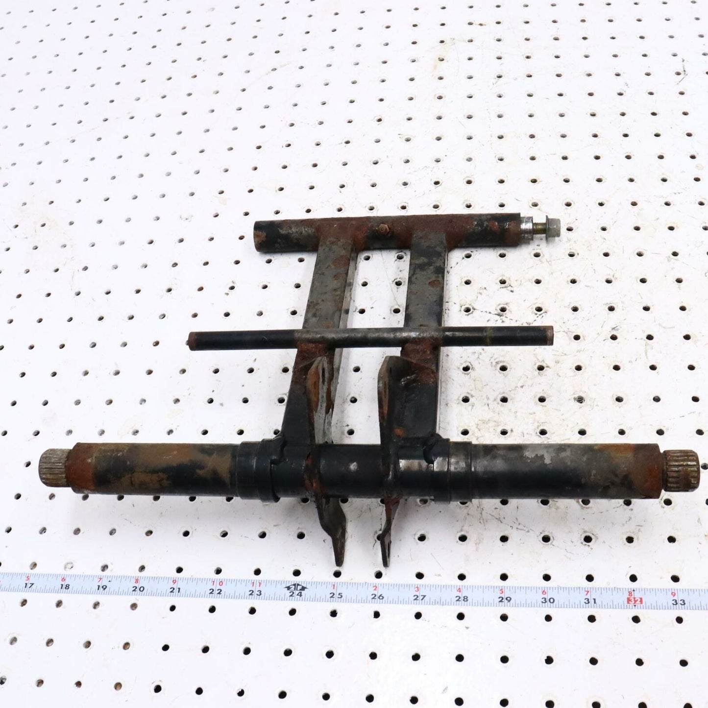 2007 POLARIS IQ 600 REAR BACK SUSPENSION FRONT TORQUE PIVOT ARM 1542136-067