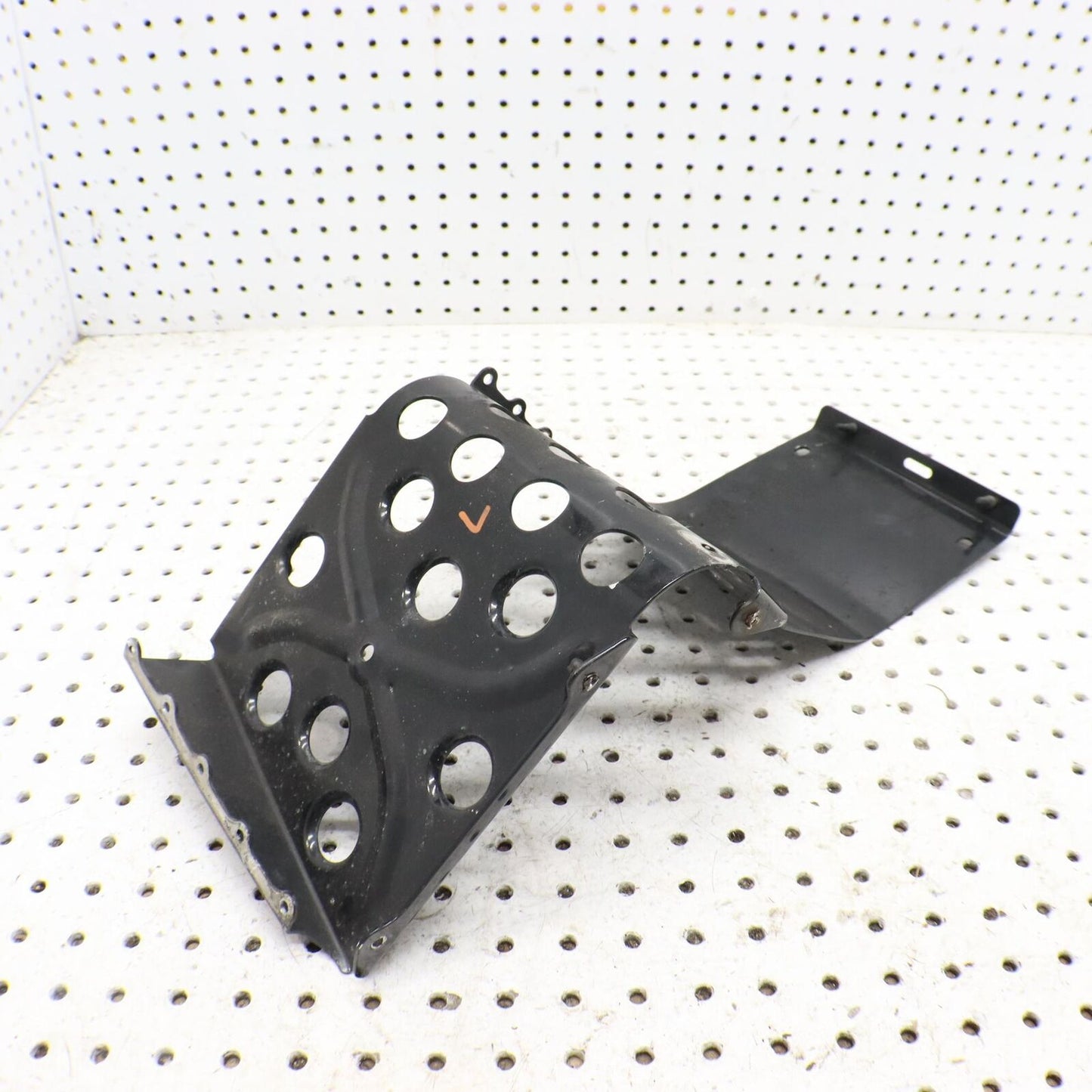 2005 ARCTIC CAT SABERCAT 600 LEFT FOOT HOLDER REST STAY FOOTREST WELL 2706-551