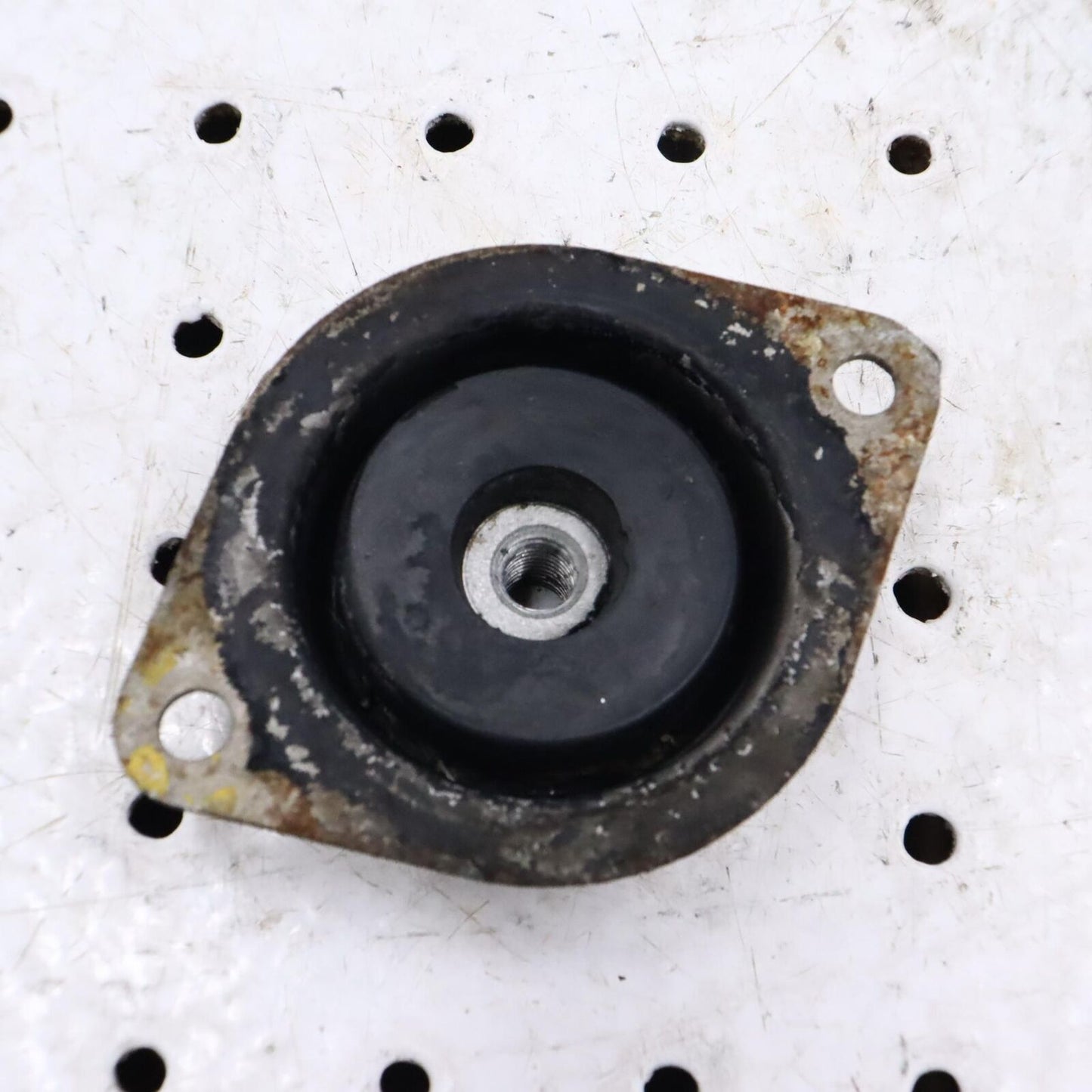 2009 SKI-DOO SUMMIT X 800R ENGINE MOTOR MOUNT BRACKET 512060387