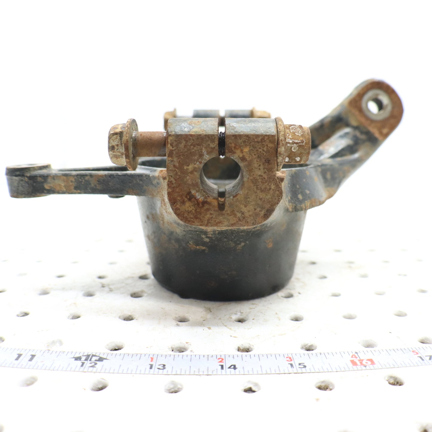 2013 Polaris Ranger Xp 900 Steering Knuckle FRONT RIGHT 5138232; 5139977