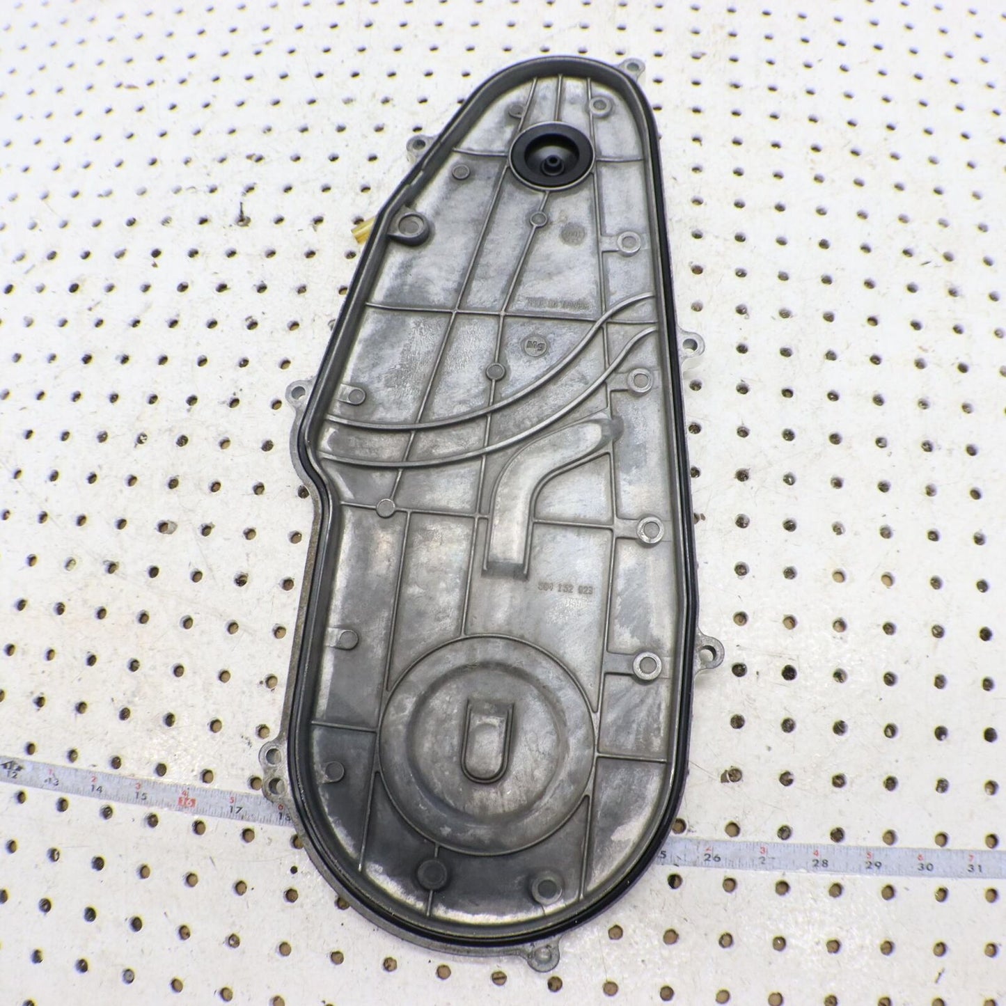 2010 SKI-DOO SUMMIT X 800R TRACK CHAIN CASE CHAINCASE COVER 504152923; 504152924