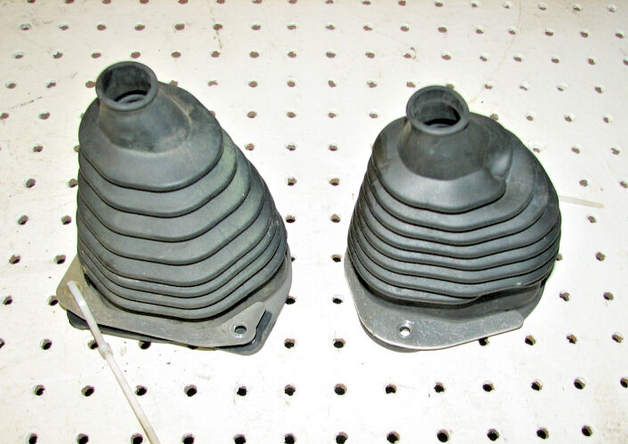 2002 POLARIS 800 RMK 144 TIE ROD BOOTS 5433532, 5433533