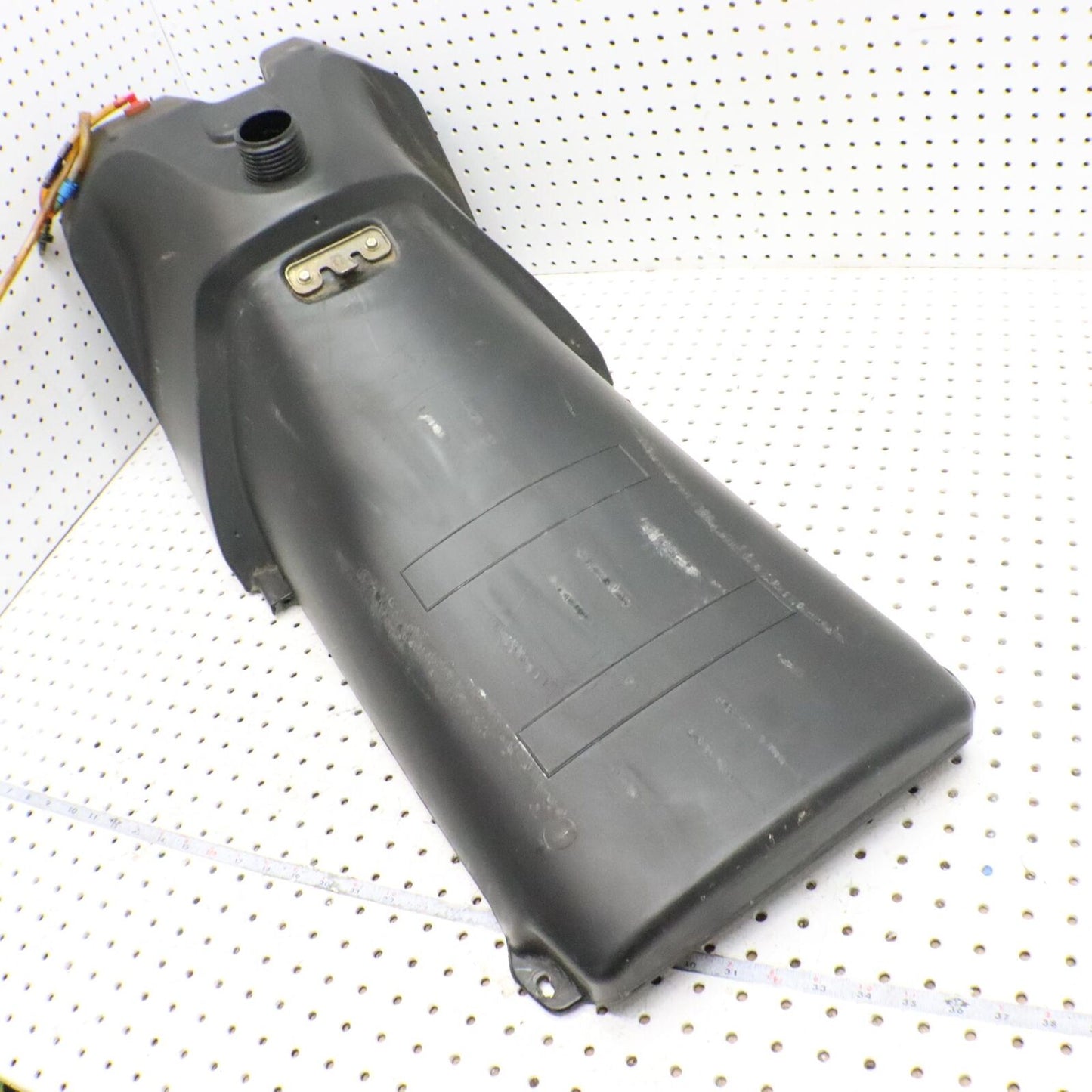 2006 POLARIS FUSION 600 GAS TANK FUEL TANK 2203555; 2520637-070