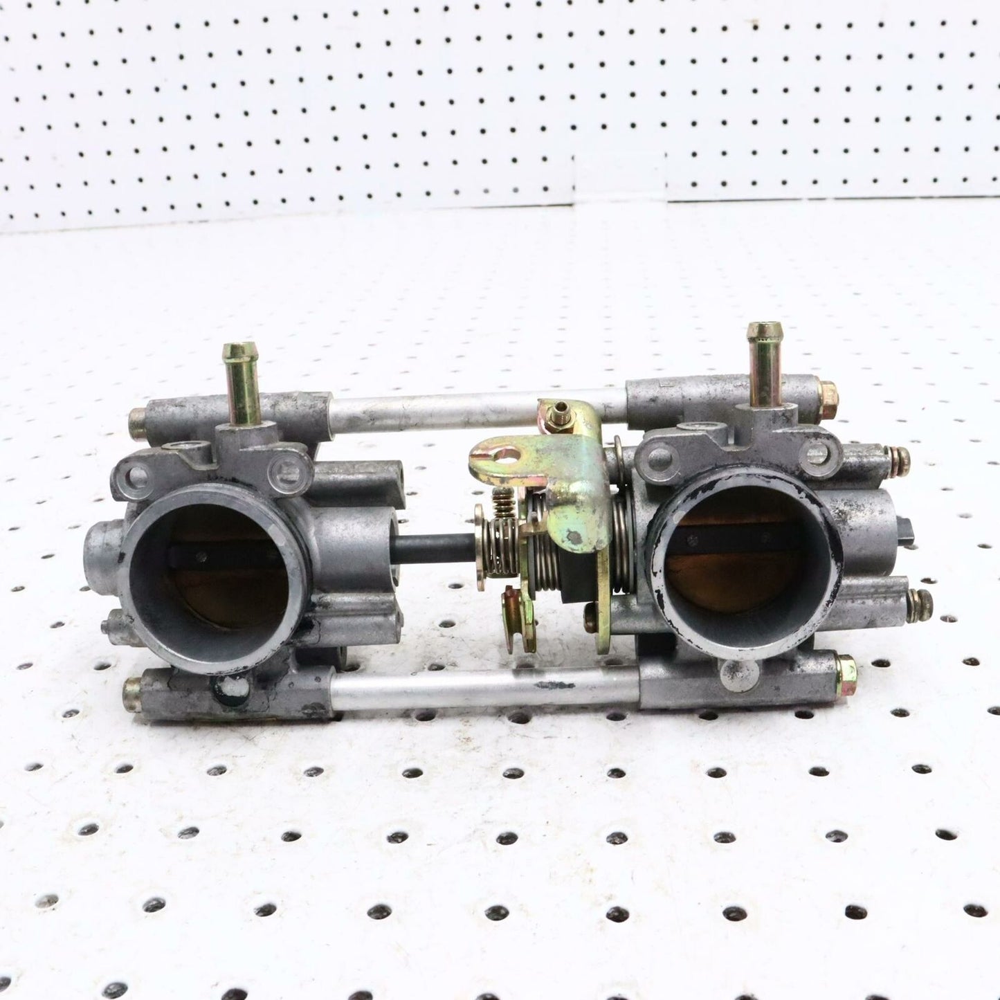2006 POLARIS SWITCHBACK MAIN THROTTLE BODIES BODY 1253519