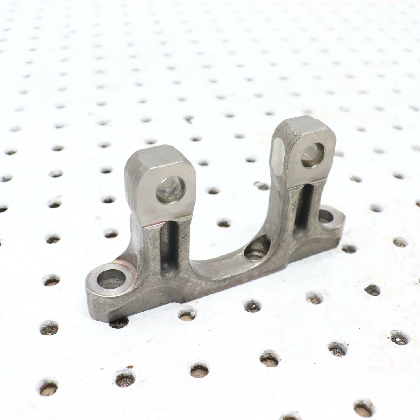 2006 POLARIS SWITCHBACK ROCKER ARM SUPPORT ROCKER ARM 0451855