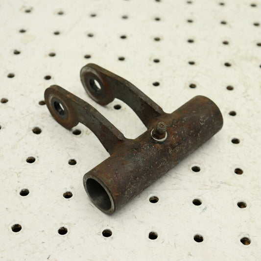 2006 ARCTIC CAT M7 REAR SUSPENSION REAR PIVOT LINKAGE MOUNT BRACKET 1704-016