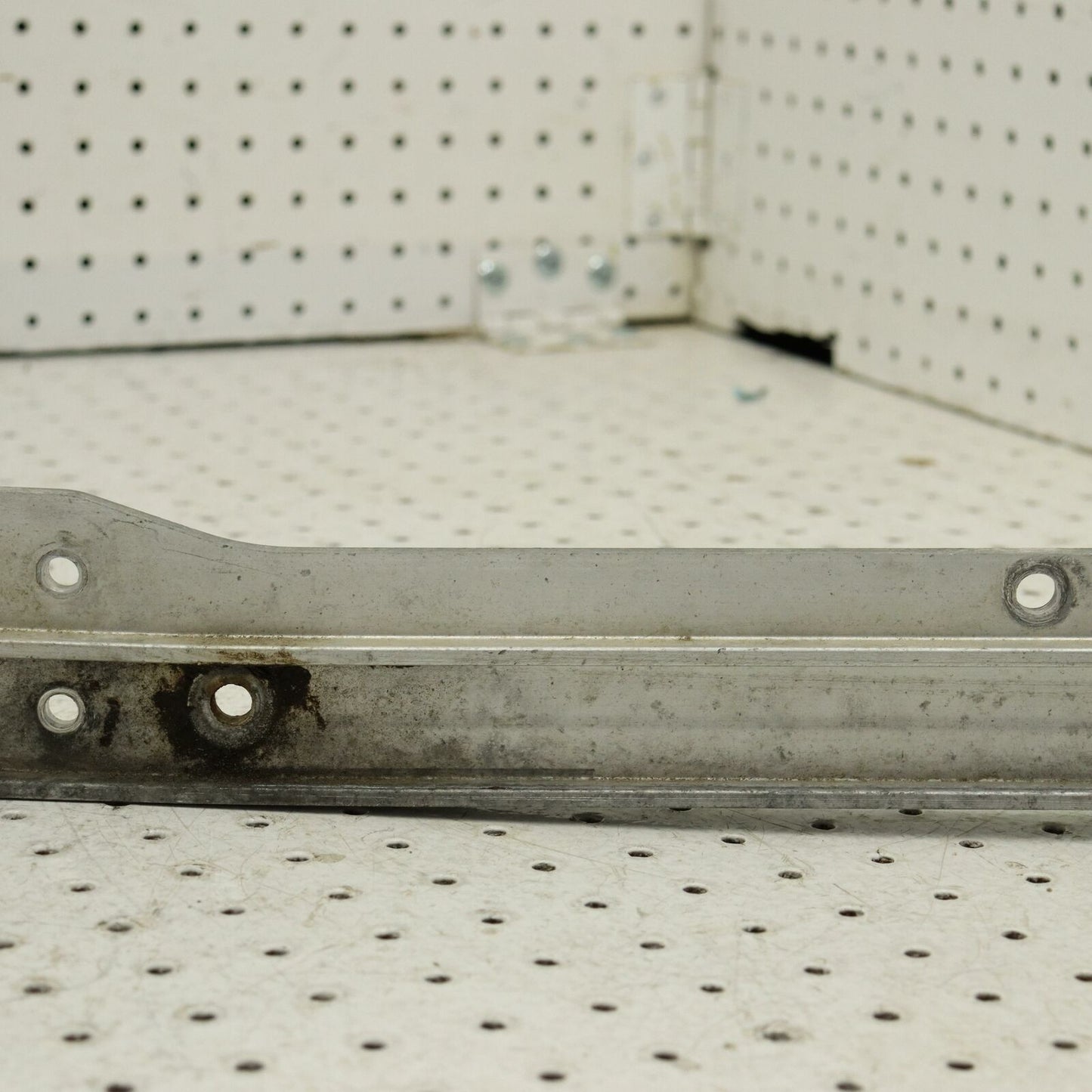 2007 POLARIS RMK 600 RIGHT SLIDING SKID FRAME SUSPENSION RAIL 1542236 1542237