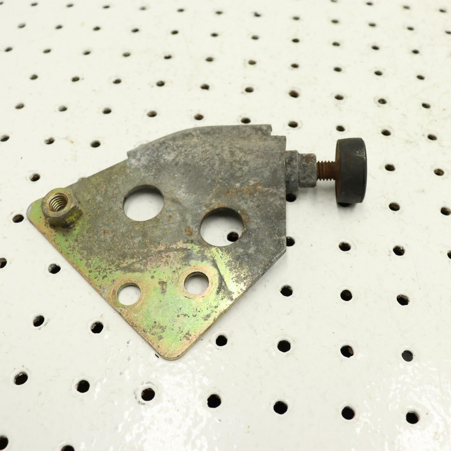 POLARIS ENGINE MOUNT TORQUE ARM 1013379 1013379