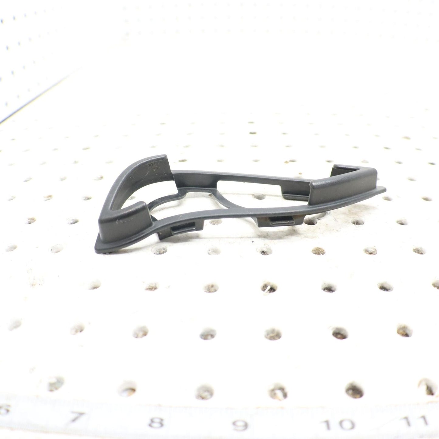 2006 POLARIS RMK 700 AIR INTAKE BEZEL SCREEN 5435776 RIGHT