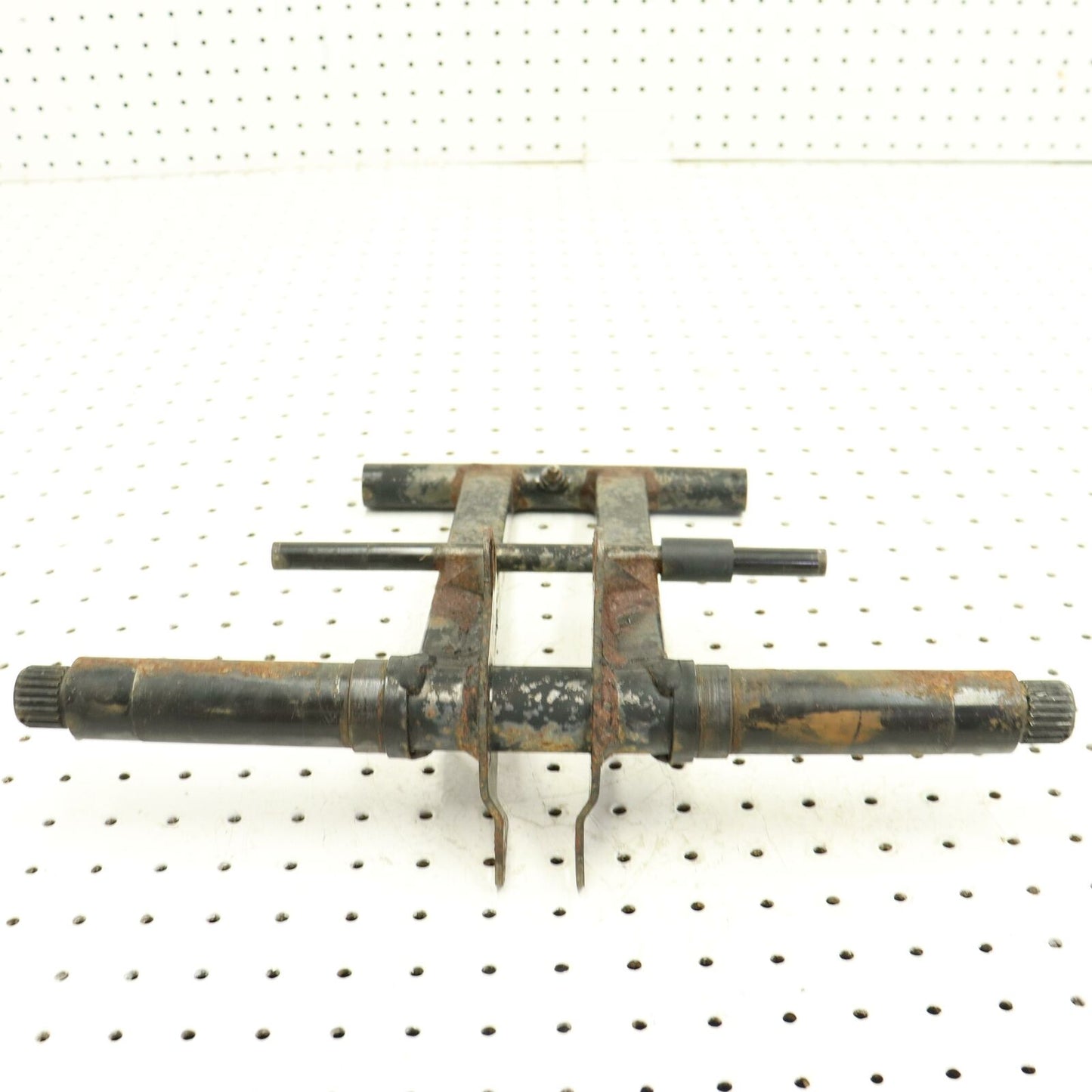 2006 POLARIS FUSION 600 REAR BACK SUSPENSION FRONT TORQUE PIVOT ARM 1542136-067