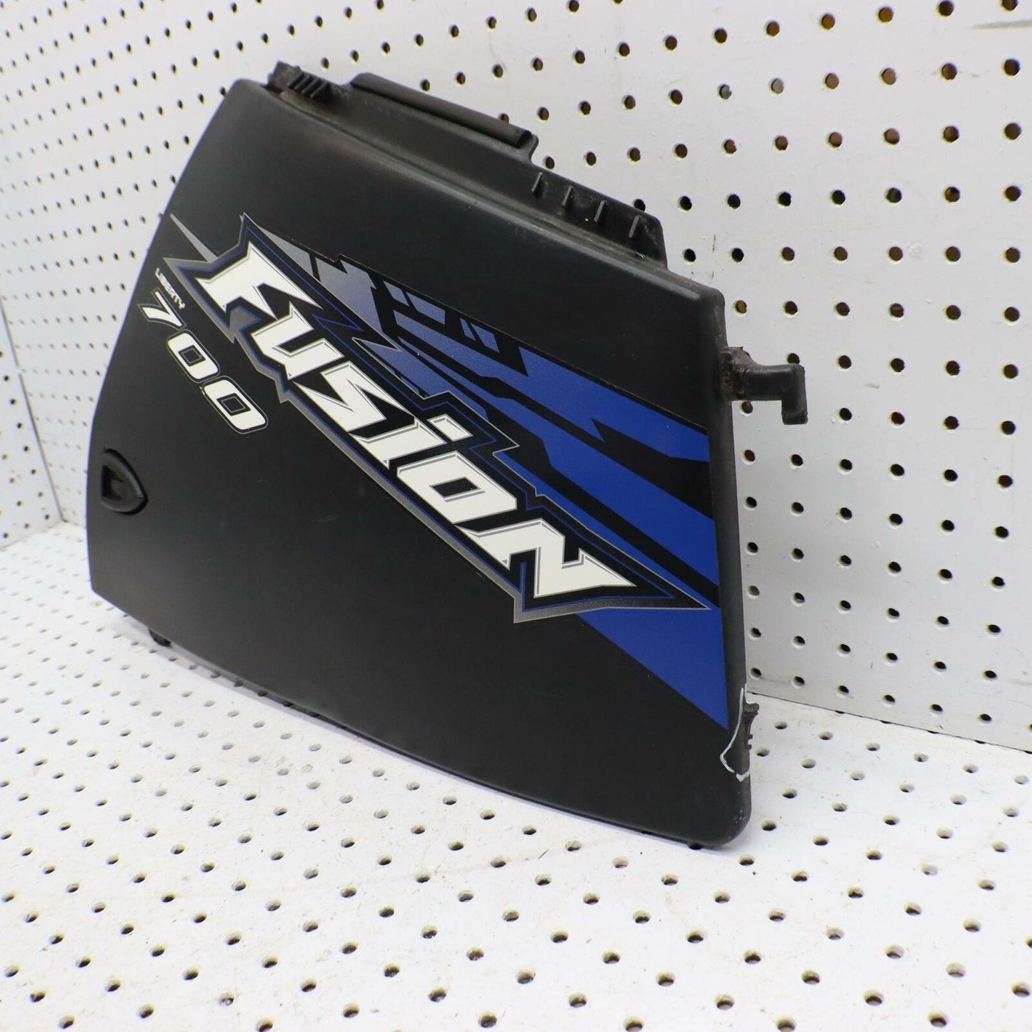 2006 POLARIS FUSION 700 RIGHT RH SIDE PANEL DOOR FAIRING COWL 2632876