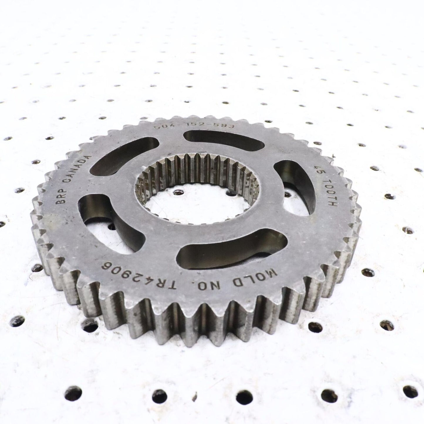 2010 SKI-DOO SUMMIT X 800R CHAIN CASE GEAR SPROCKET 504152593