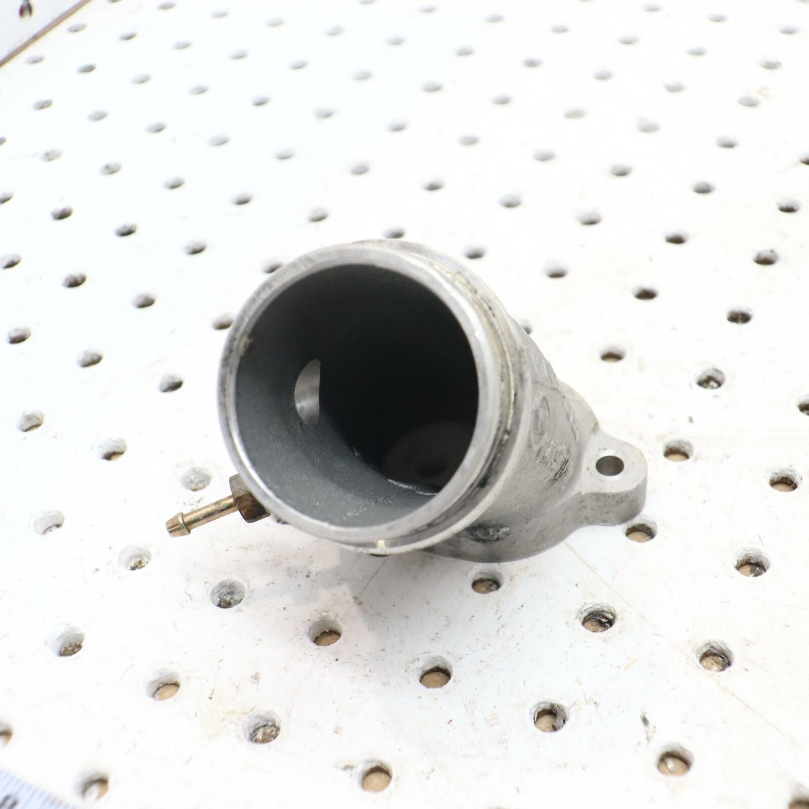 2006 POLARIS SWITCHBACK AIR INTAKE PIPE WITH HOLE 0452950 0452952