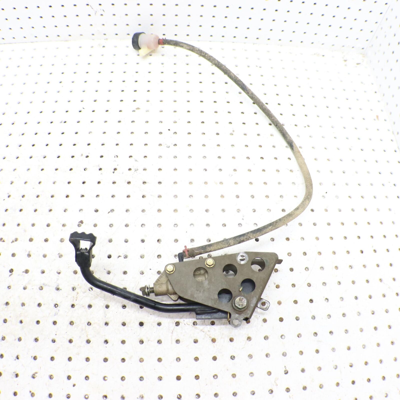 2009 POLARIS SPORTSMAN XP 850 FOOT BRAKE PEDAL & MASTER CYLINDER 1911347 1913903
