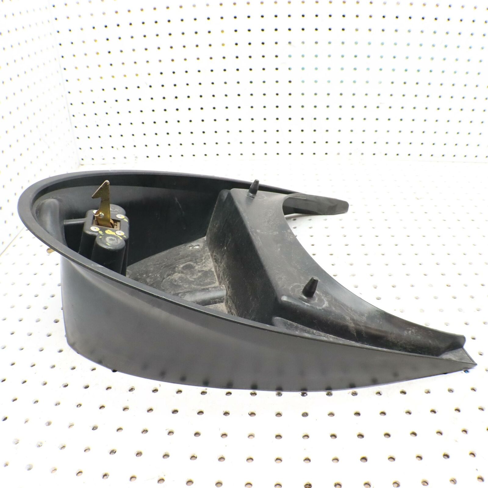 2006 POLARIS SWITCHBACK SEAT WEDGE ASM, BLK 2632845-070