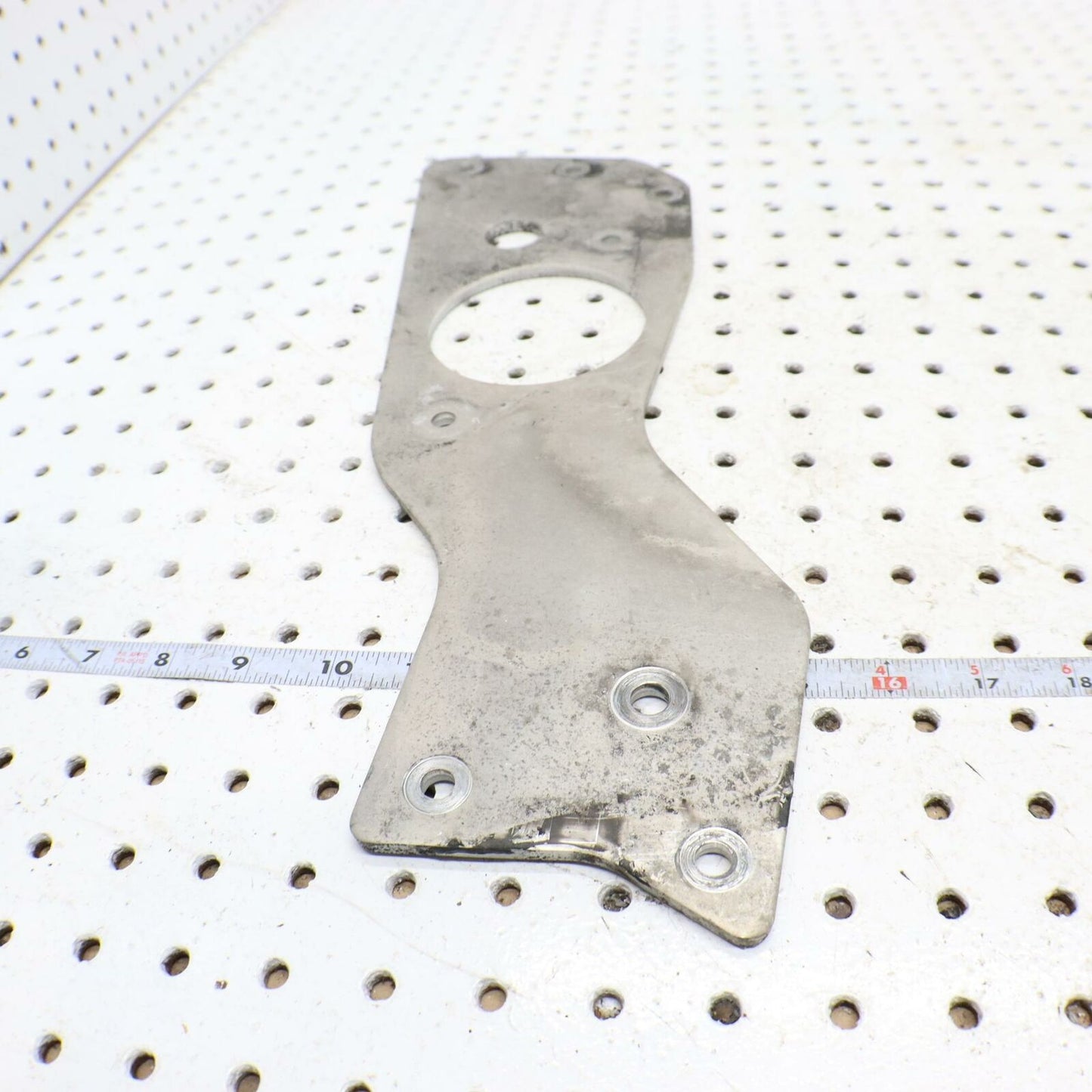 2006 POLARIS SWITCHBACK ENGINE MOTOR MOUNT PLATE  ENGINE STRAP, LH 5248666