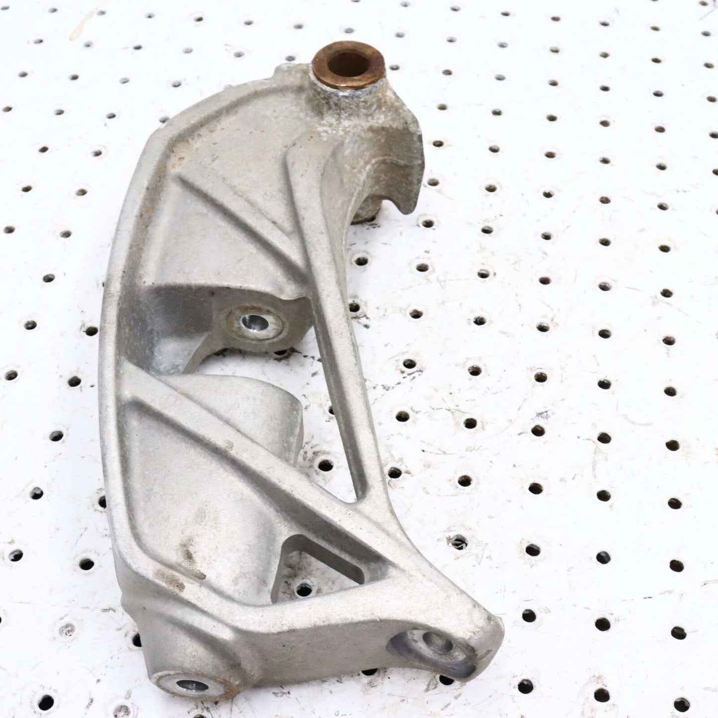 2007 POLARIS IQ 600 RIGHT FRONT STEERING ARM SPINDLE KNUCKLE 1822796