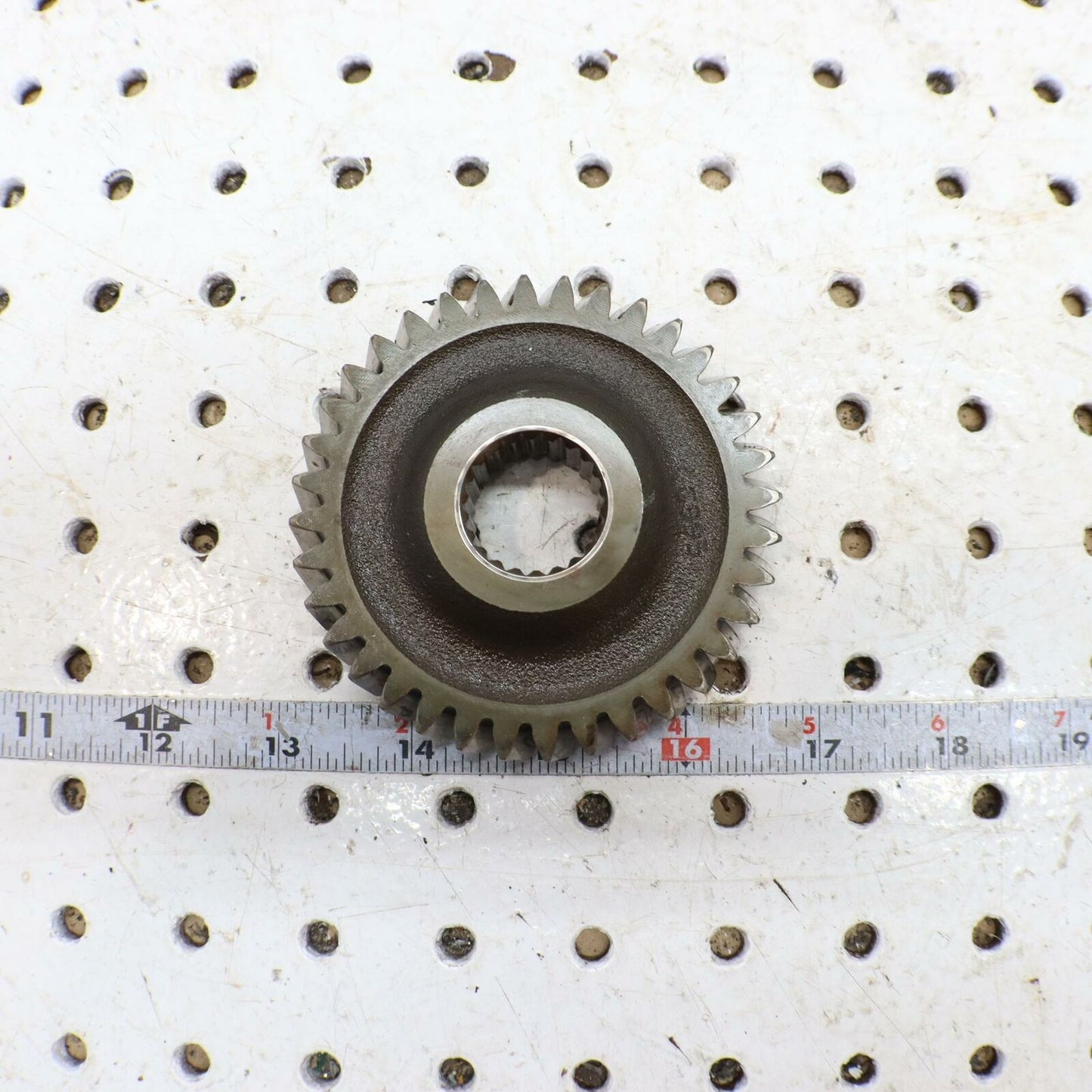 2000 POLARIS MAGNUM 325 TRANSMISSION GEAR HELICAL 36T 3233708