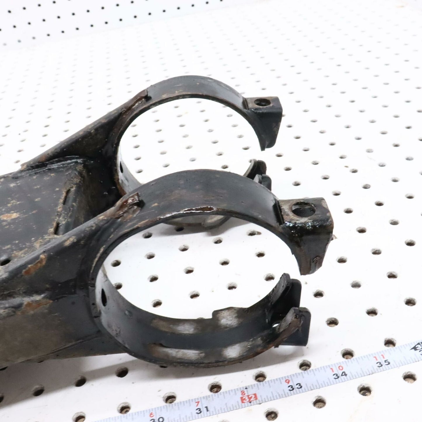 1995 POLARIS XPLORER 400 REAR SWINGARM BACK SUSPENSION SWING ARM 1580090