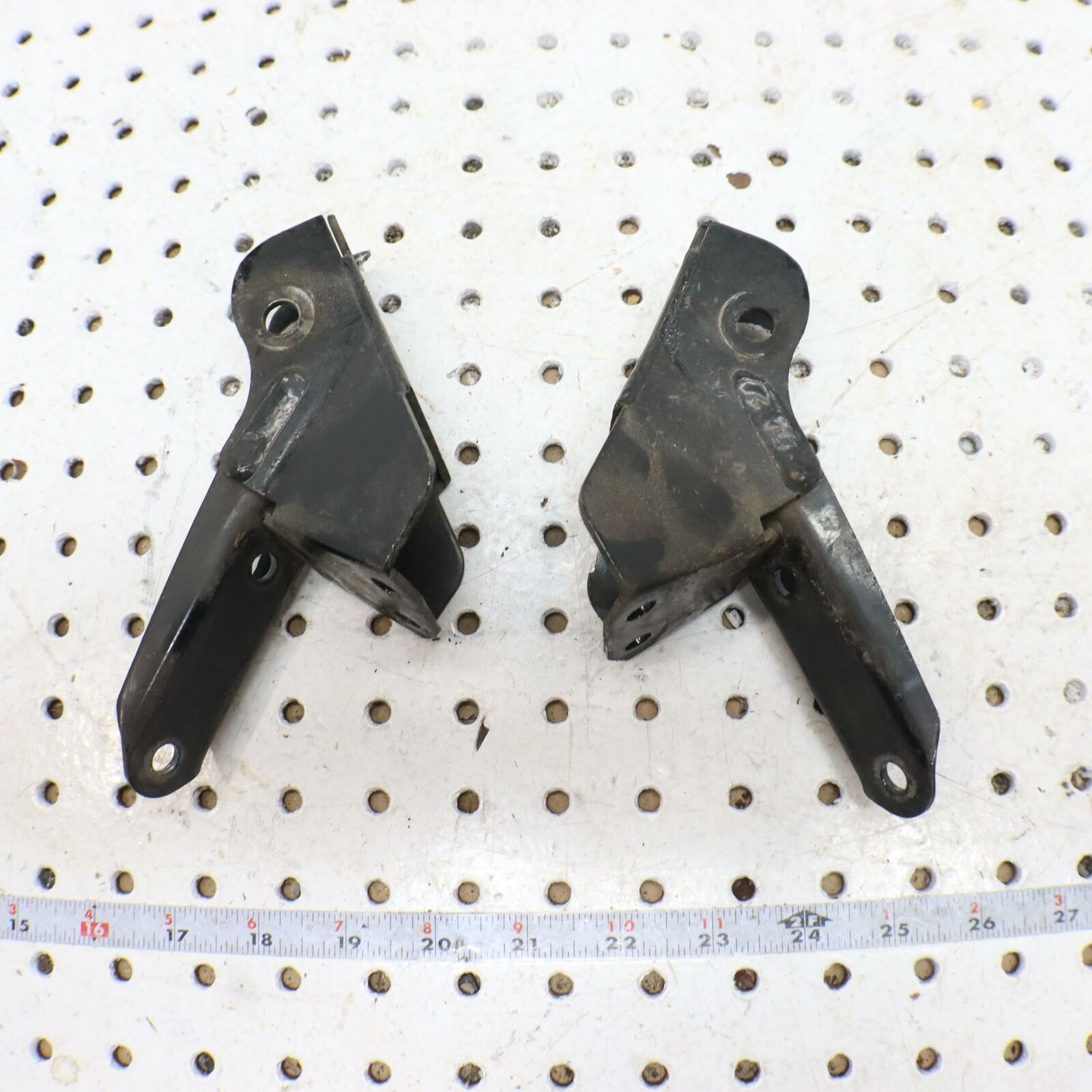 2006 POLARIS SWITCHBACK FRONT SHOCK TOWERS MOUNTS  1014463-067 1014462-067