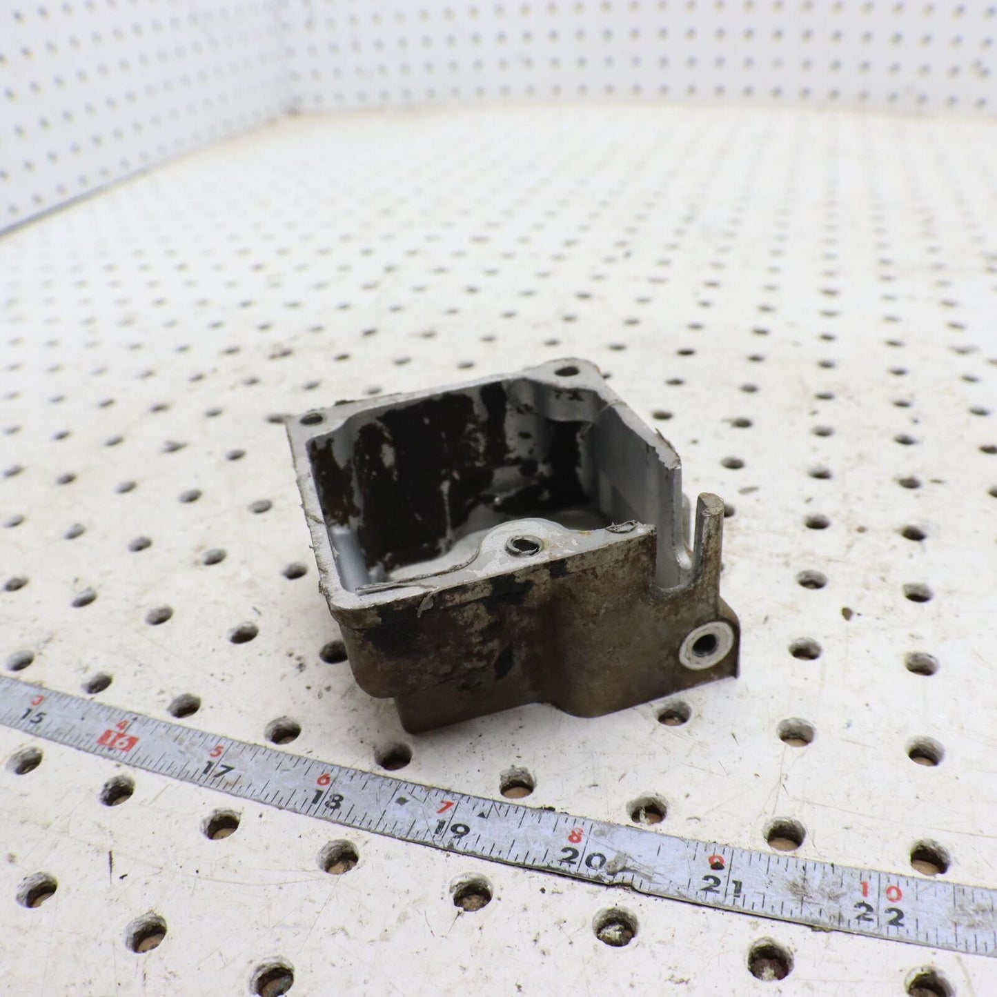 1998 POLARIS XPLORER 400L OIL PUMP HOUSING 3085520