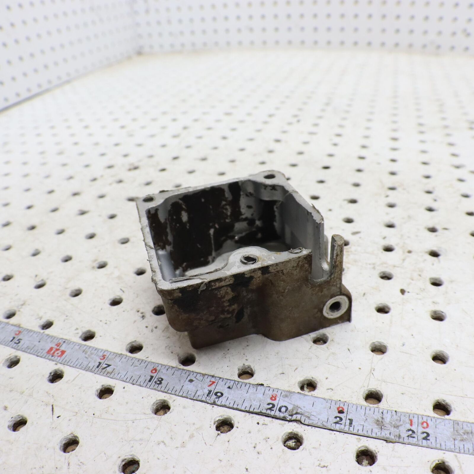 1998 POLARIS XPLORER 400L OIL PUMP HOUSING  3085520