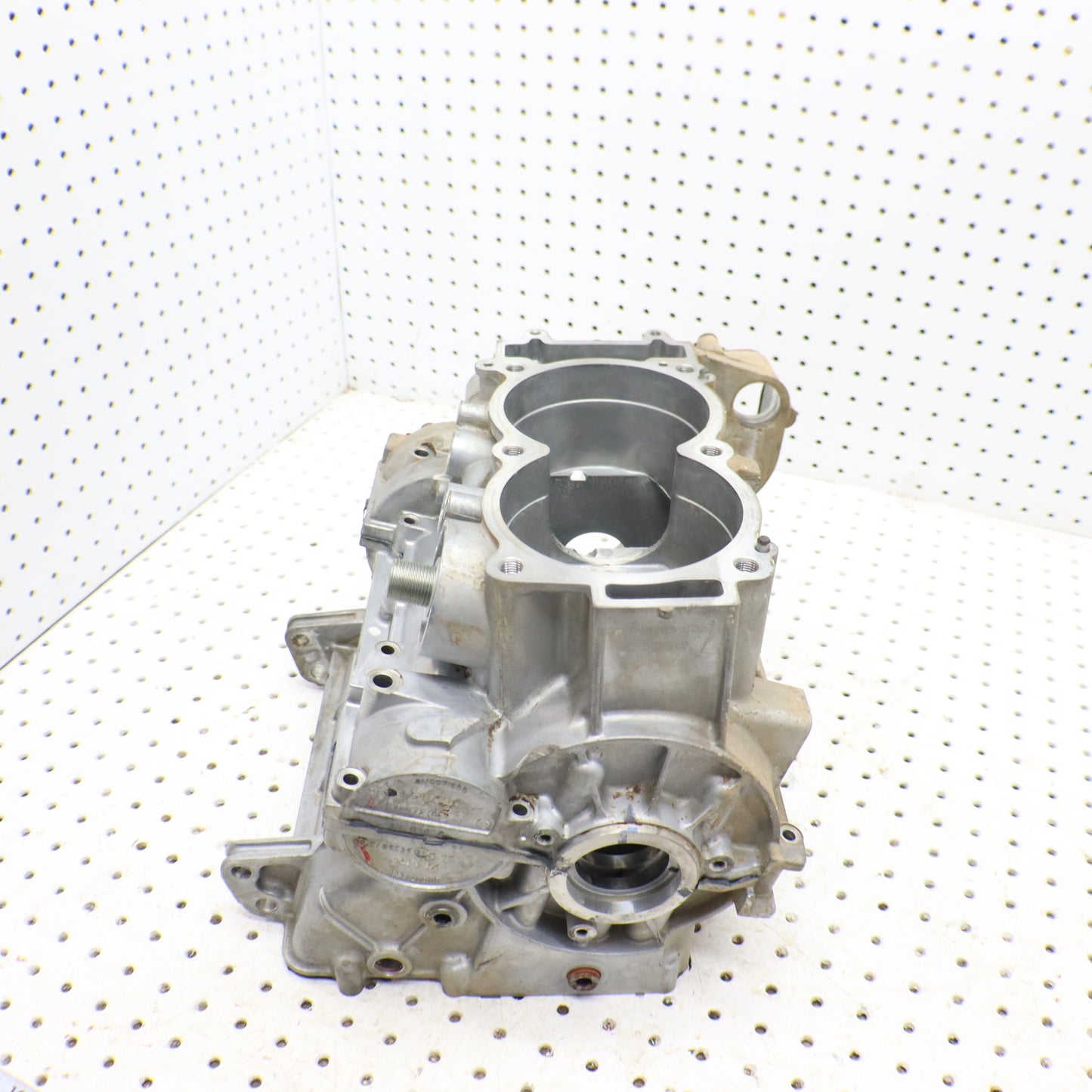 2013 Polaris Ranger Xp 900 Crank Case Engine Case 2204947, 2207371 GOOD!!