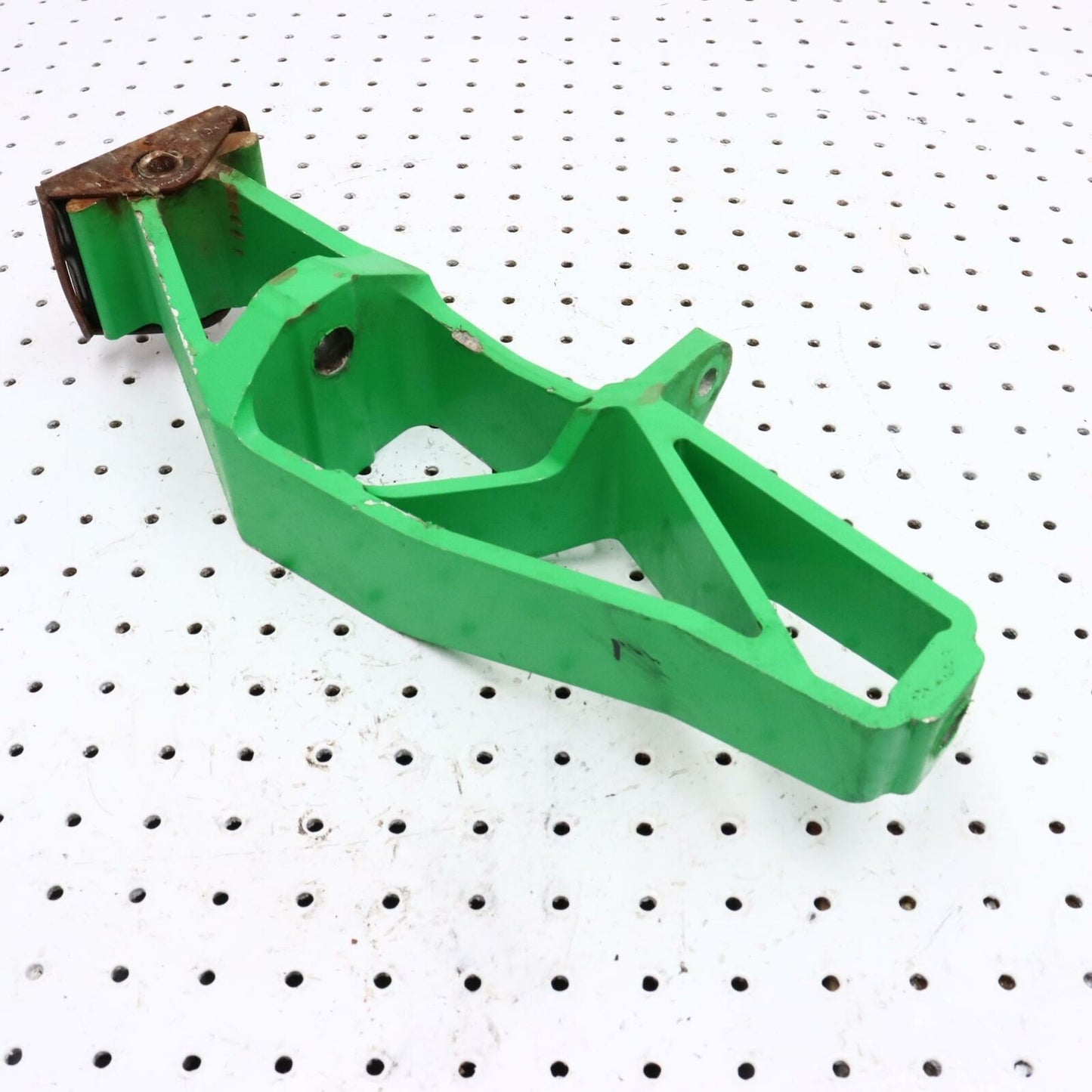 2010 ARCTIC CAT SNO PRO 500 LEFT FRONT STEERING ARM SPINDLE KNUCKLE 2703-561