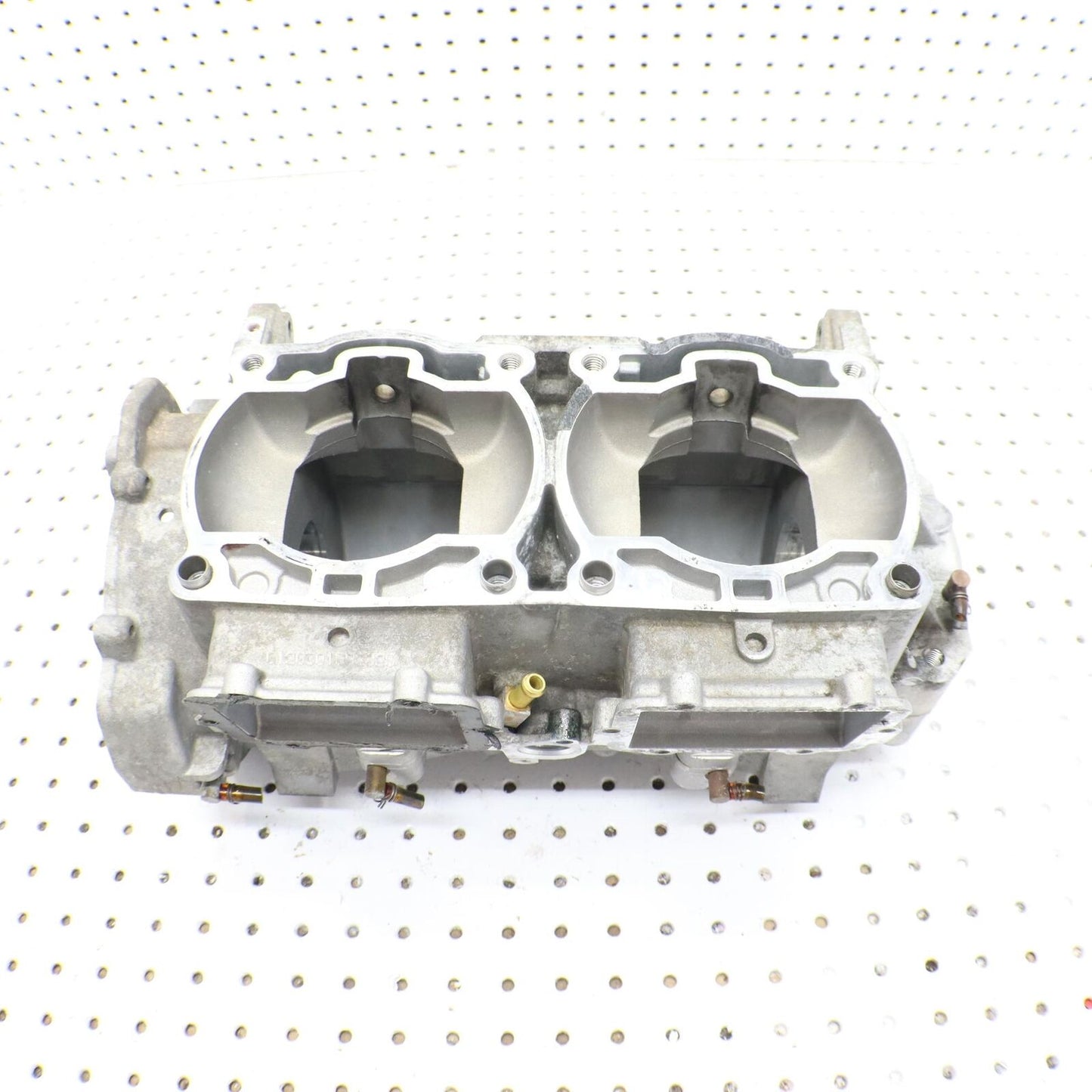 2006 POLARIS FUSION 700 ENGINE MOTOR CASE CASES 2203111