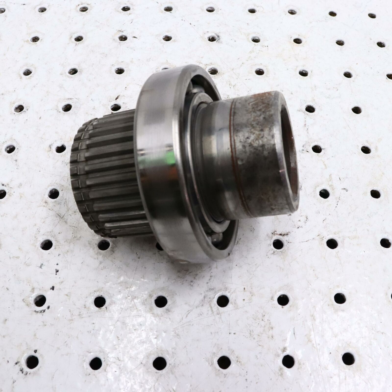 2006 POLARIS SWITCHBACK ASM-LOWER HUB CARRIER 1332306