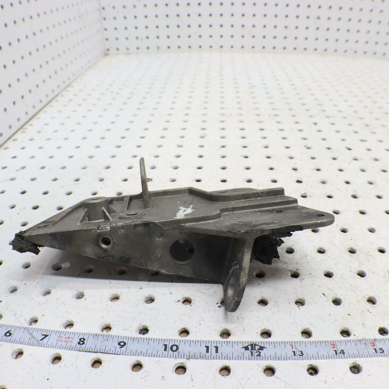 2006 POLARIS SWITCHBACK SUPPORT SHOCK TOWER, RH, MACH 5134105