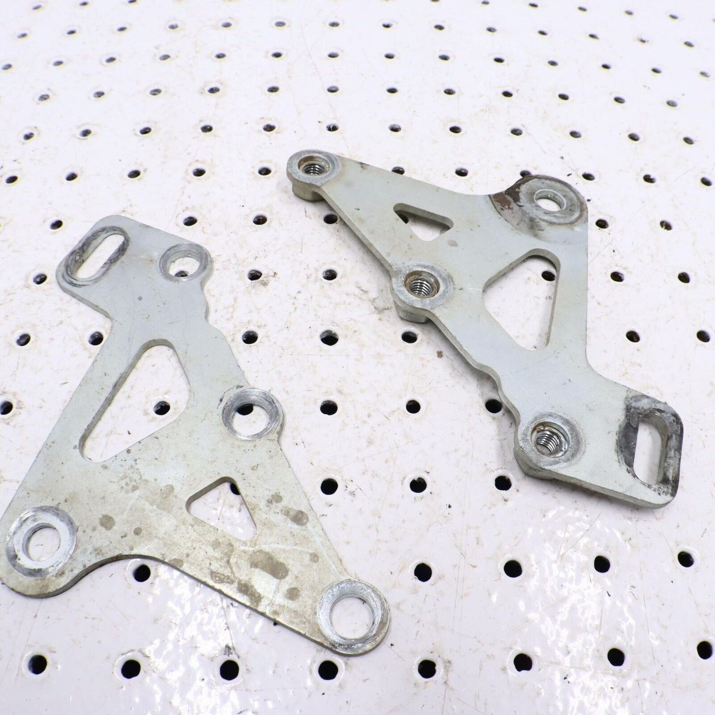 2013 POLARIS RANGER XP 900 TRANSMISSION MOUNT STAY BRACKET 3235398; 3235399