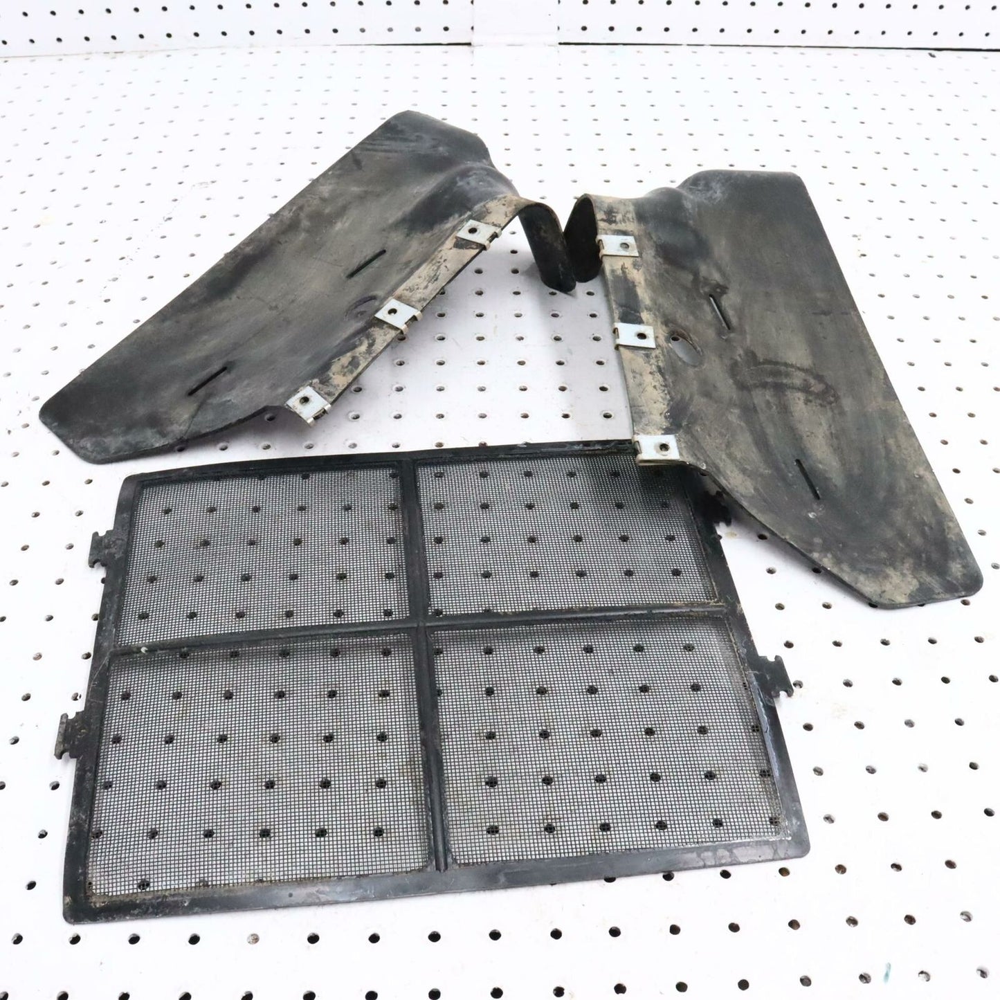 1997 POLARIS XPLORER 400L RADIATOR GRILLE GRILL SHIELD GUARD 5431760; 5431815