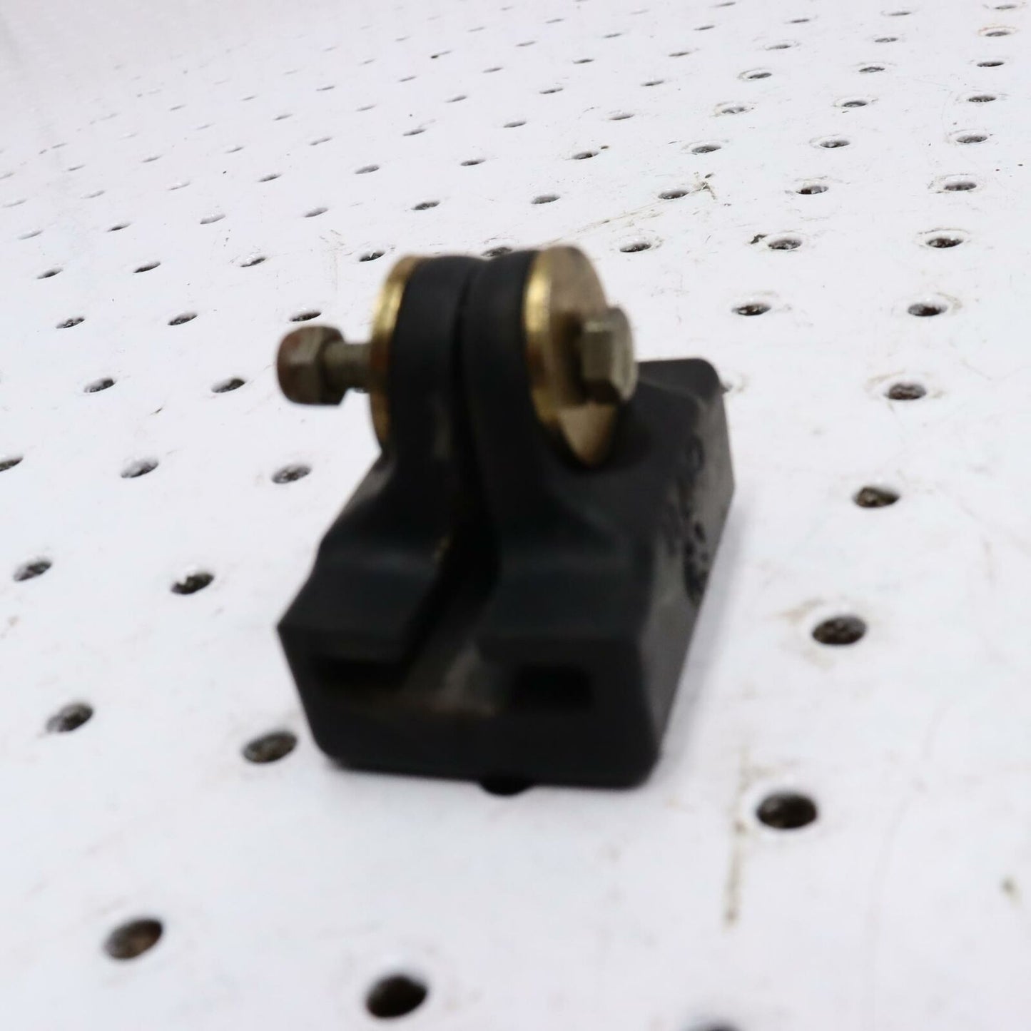 2006 SKI-DOO MXZ 800 REAR SUSPENSION BUMP STOP 503190576