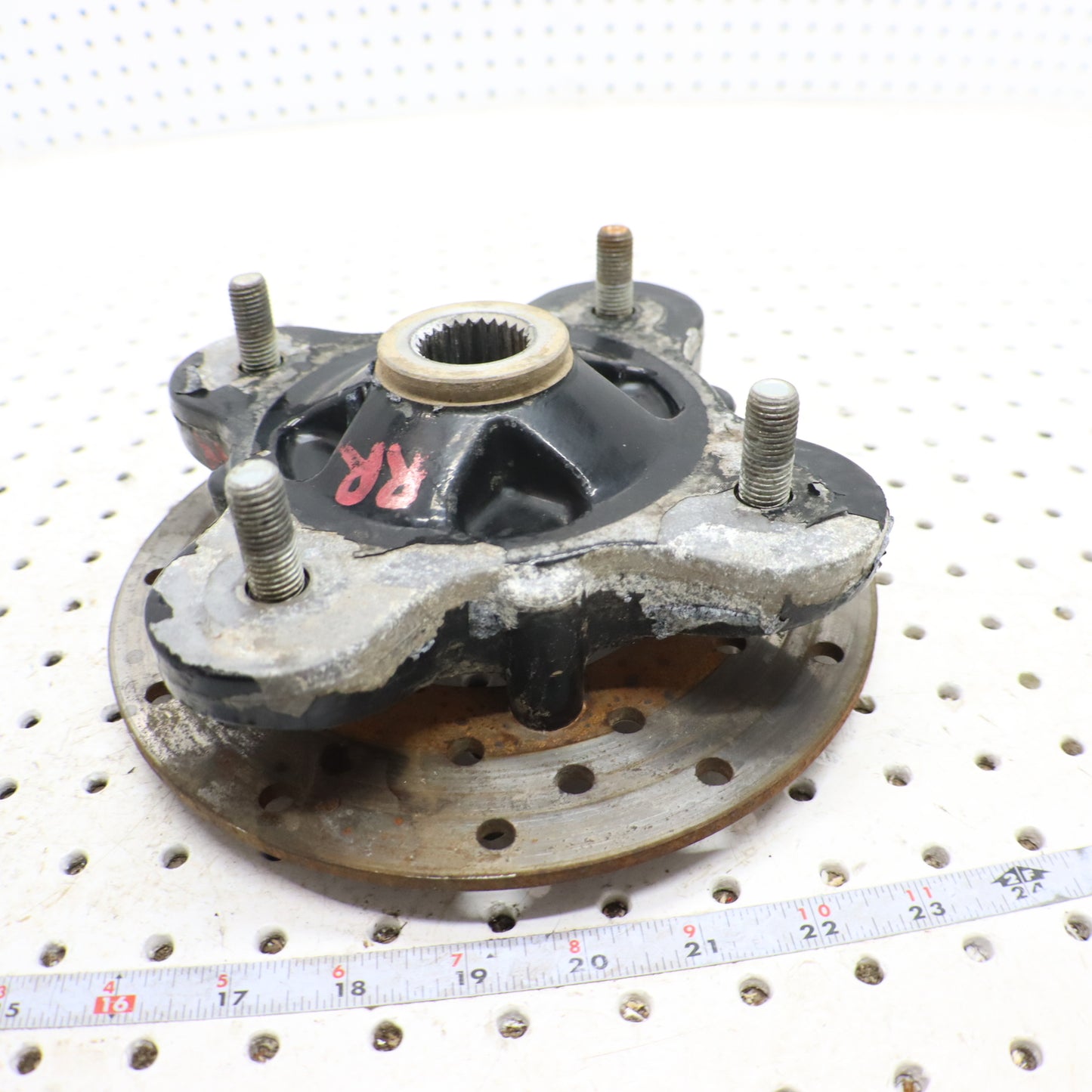 2013 Polaris Ranger Xp 900 Wheel Hub REAR 5137431-067 ; 5142964-067
