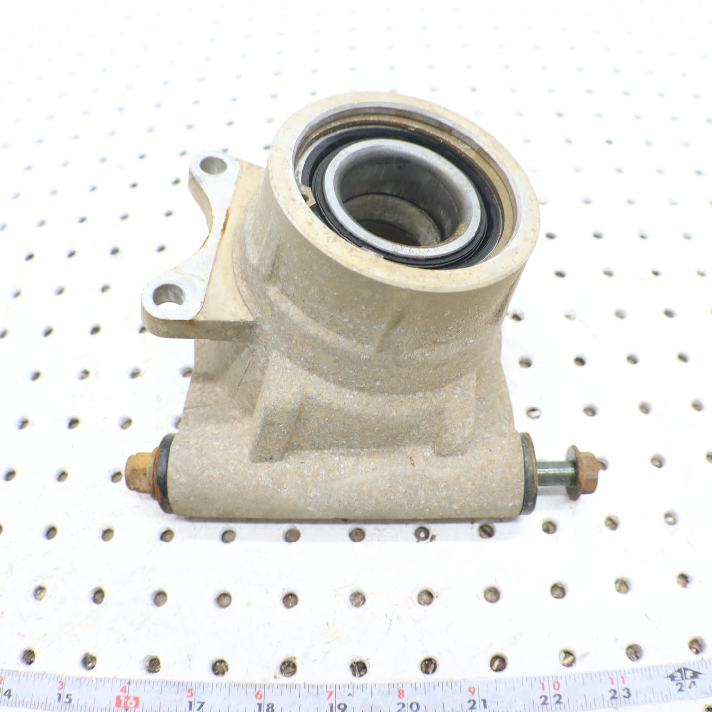 2013 Polaris Ranger Xp 900 Wheel Bearing Carrier RIGHT REAR 5137677; 5138502