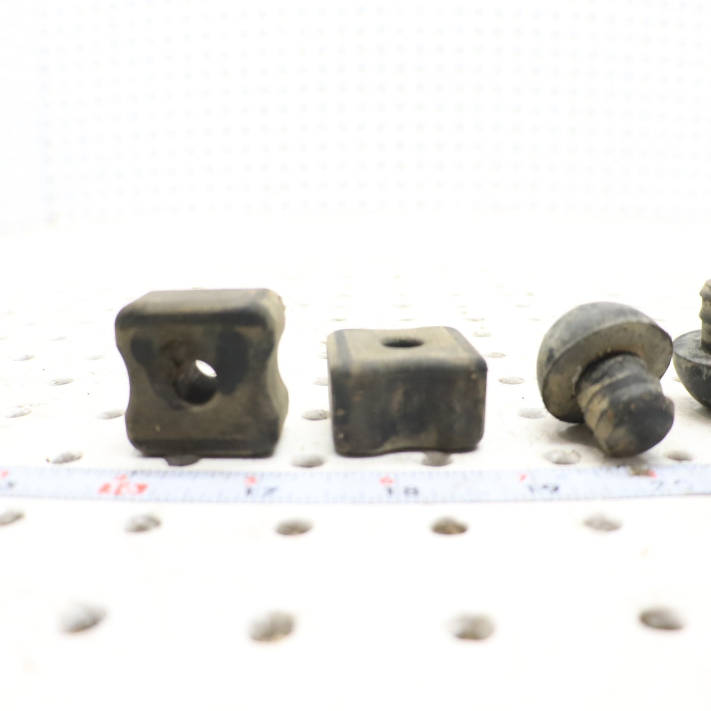 2009 Polaris Sportsman Xp 850 Exhaust Mount Rubber Damper 5413383 ; 5413466