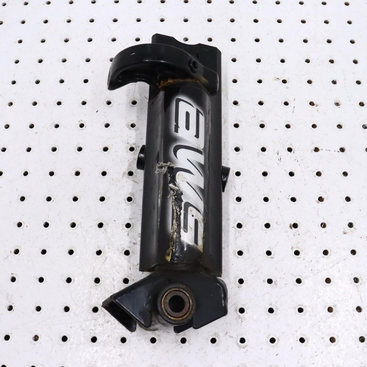 2005 ARCTIC CAT SABERCAT 600 RIGHT FRONT STEERING ARM SPINDLE KNUCKLE 1703-432