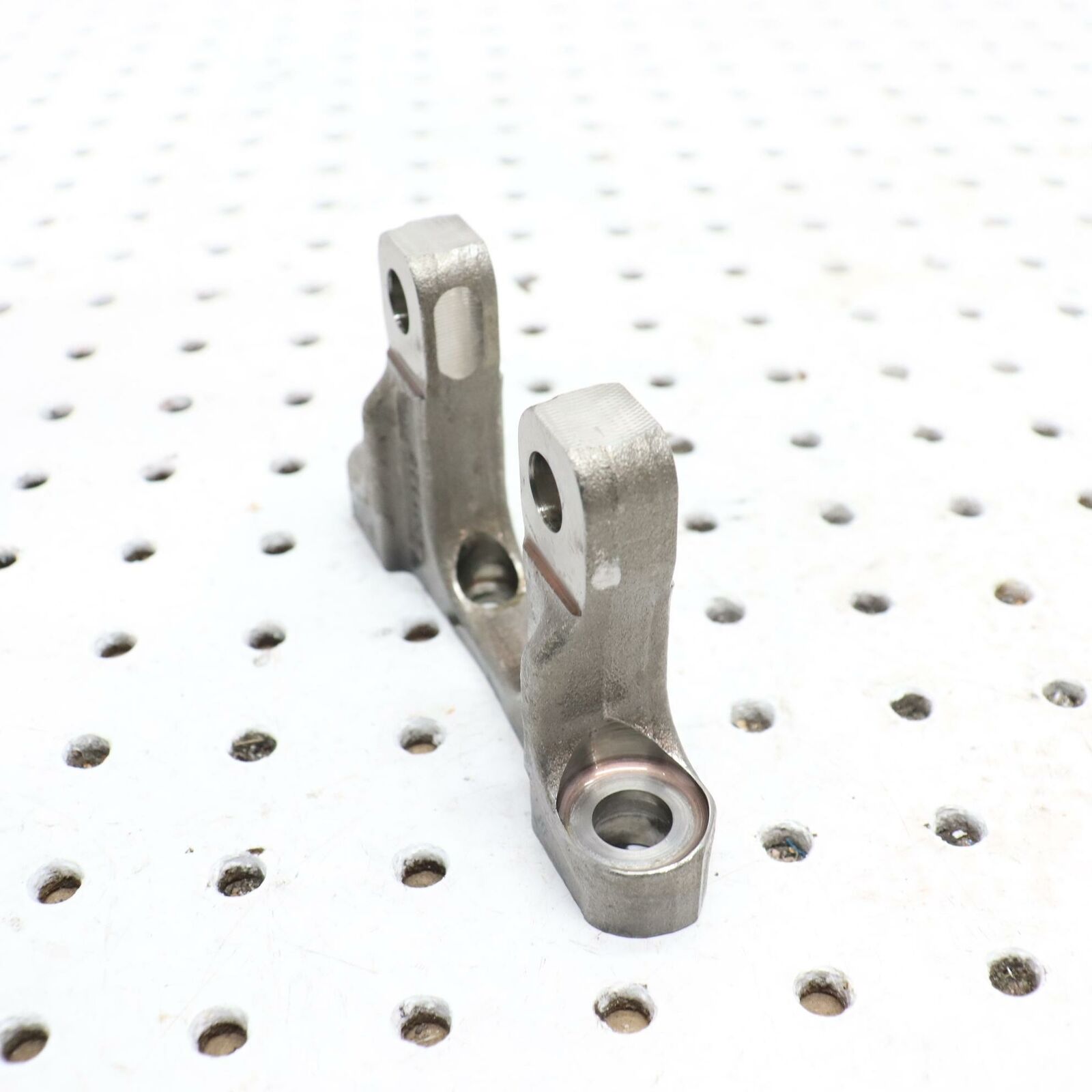 2006 POLARIS SWITCHBACK ROCKER ARM SUPPORT ROCKER ARM 0451855