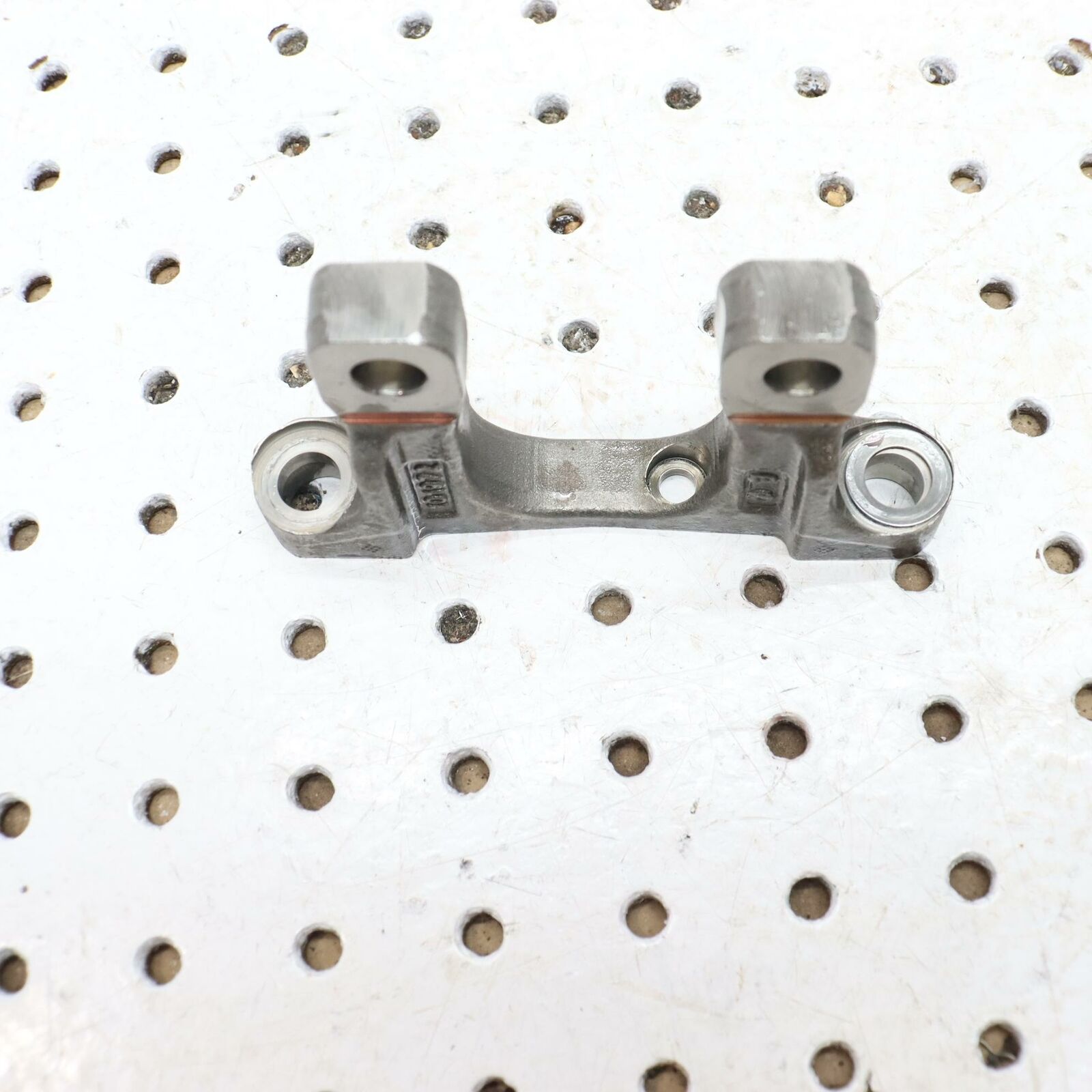 2006 POLARIS SWITCHBACK ROCKER ARM SUPPORT 0451856