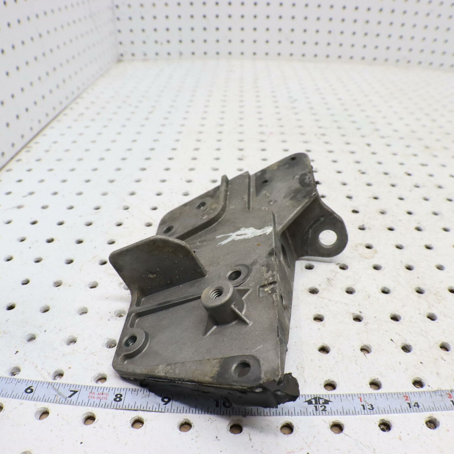 2006 POLARIS SWITCHBACK SUPPORT SHOCK TOWER, RH, MACH 5134105