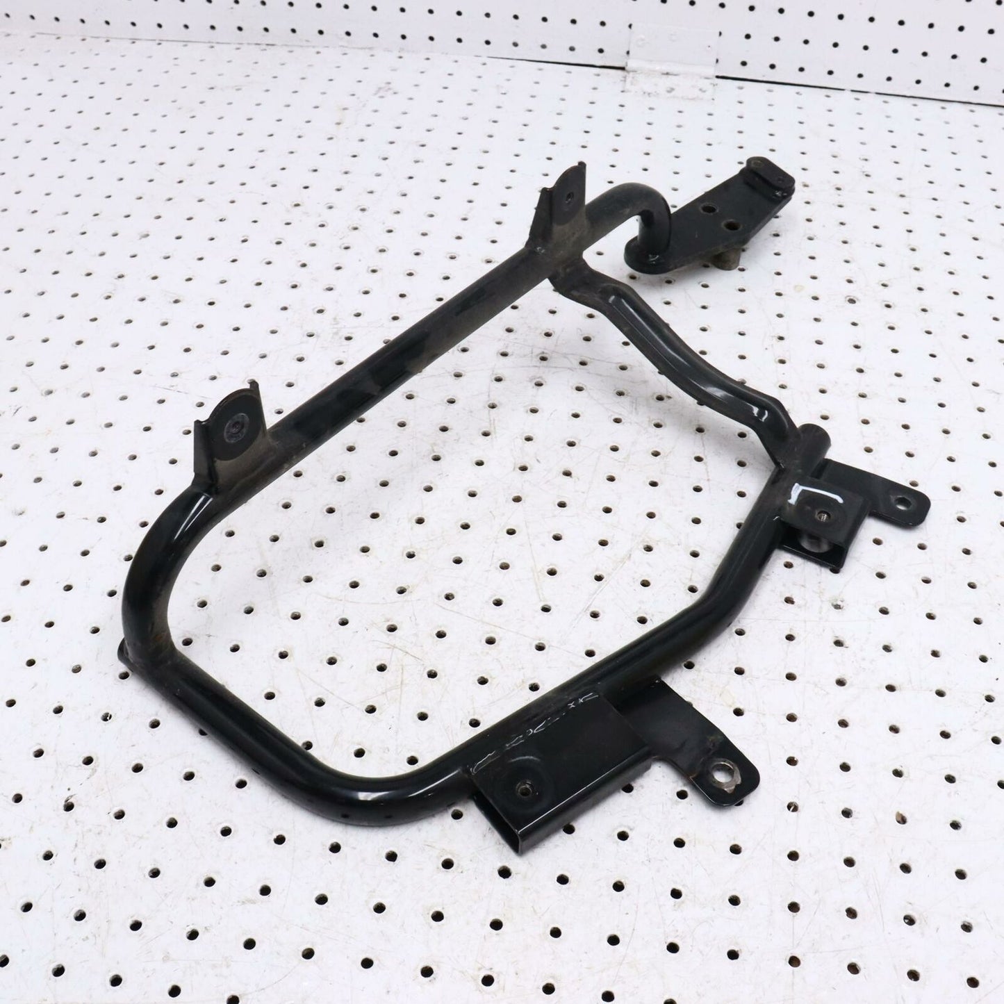 2003 YAMAHA V STAR 650 SADDLEBAG CASE MOUNTING BRACKET MOUNT