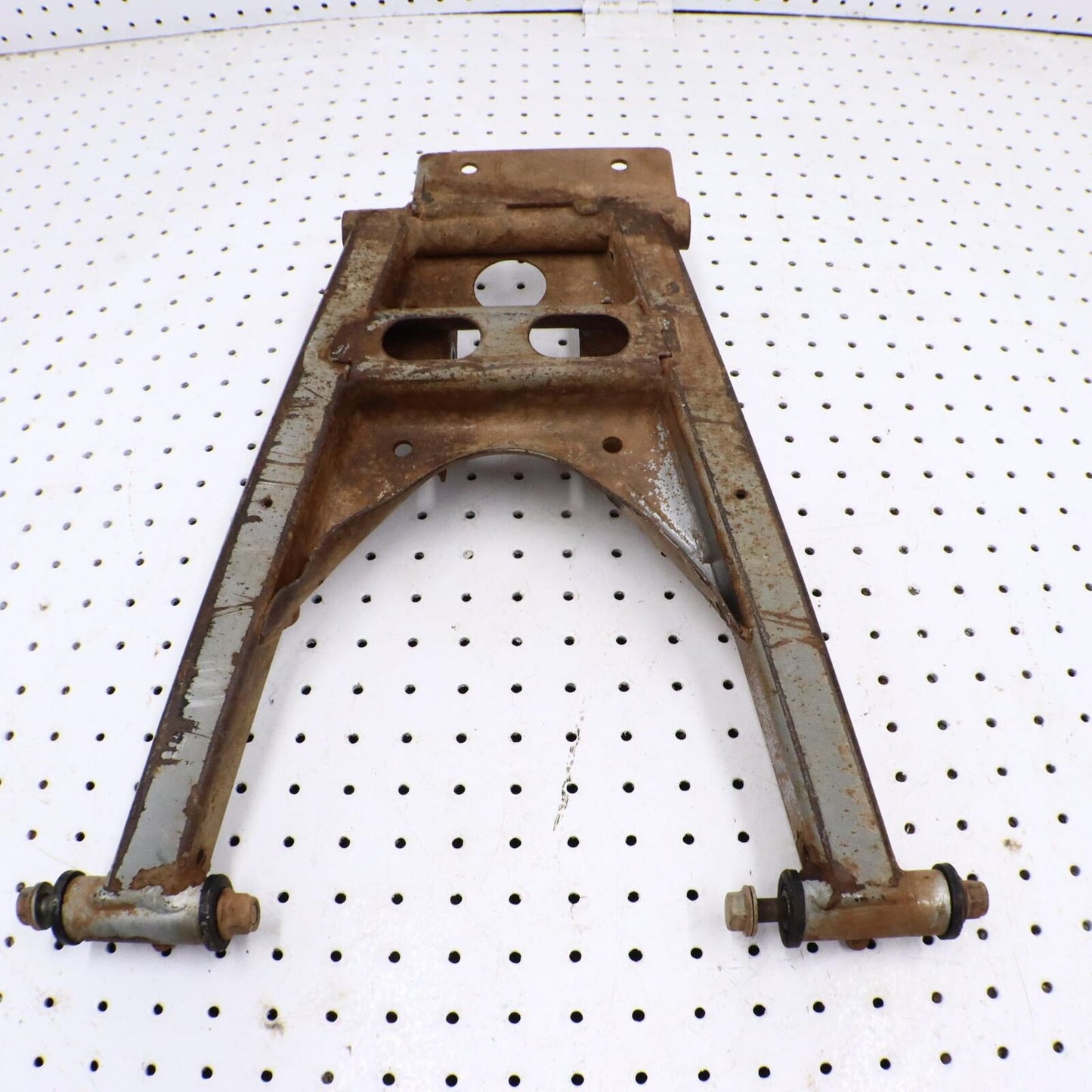 2014 POLARIS RANGER XP 900 RIGHT REAR LOWER A ARM 1018461-385